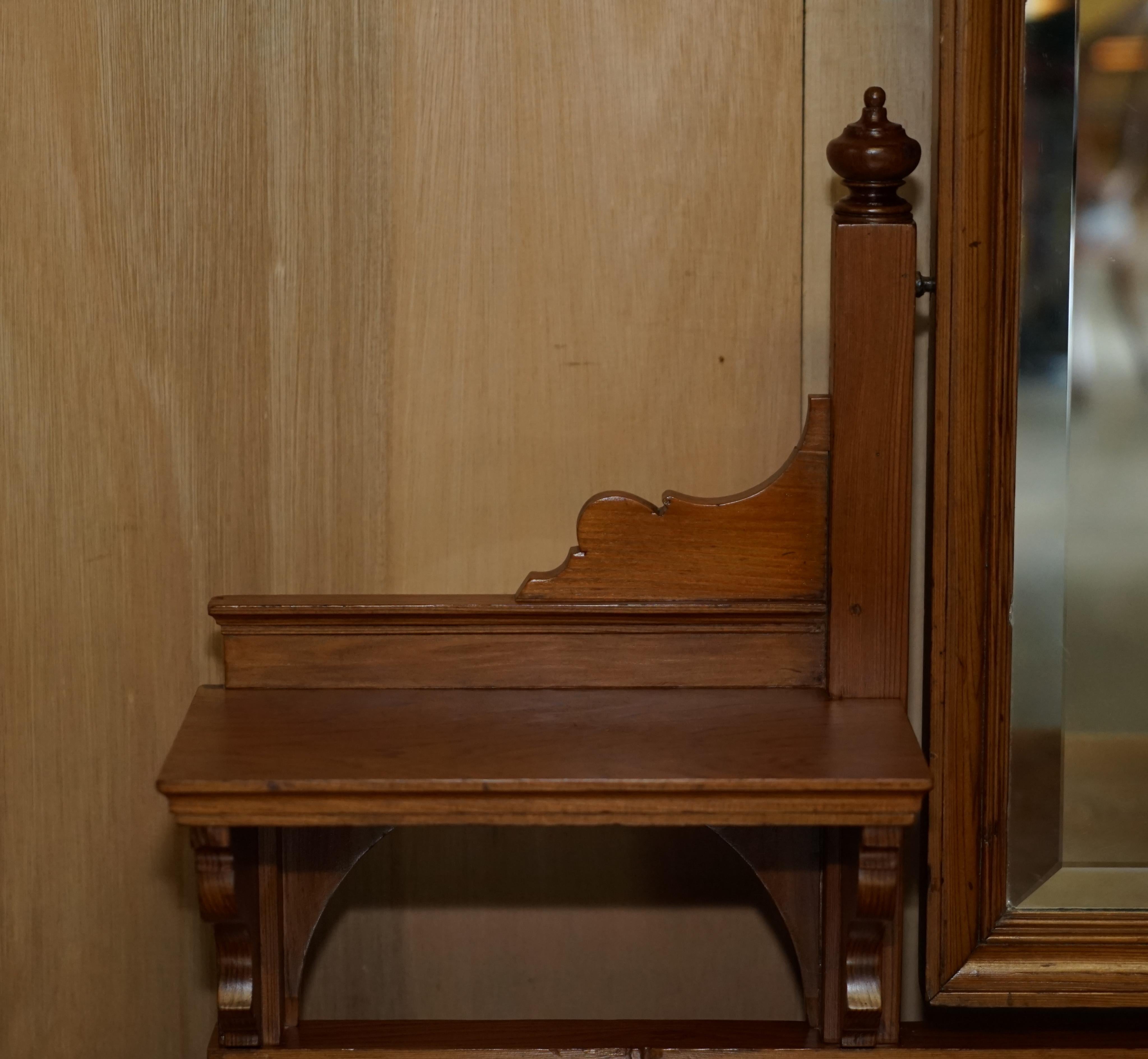 Hand-Crafted Stunning Antique circa 1880 Howard & Son's Tiger Oak Dressing Table & Mirror