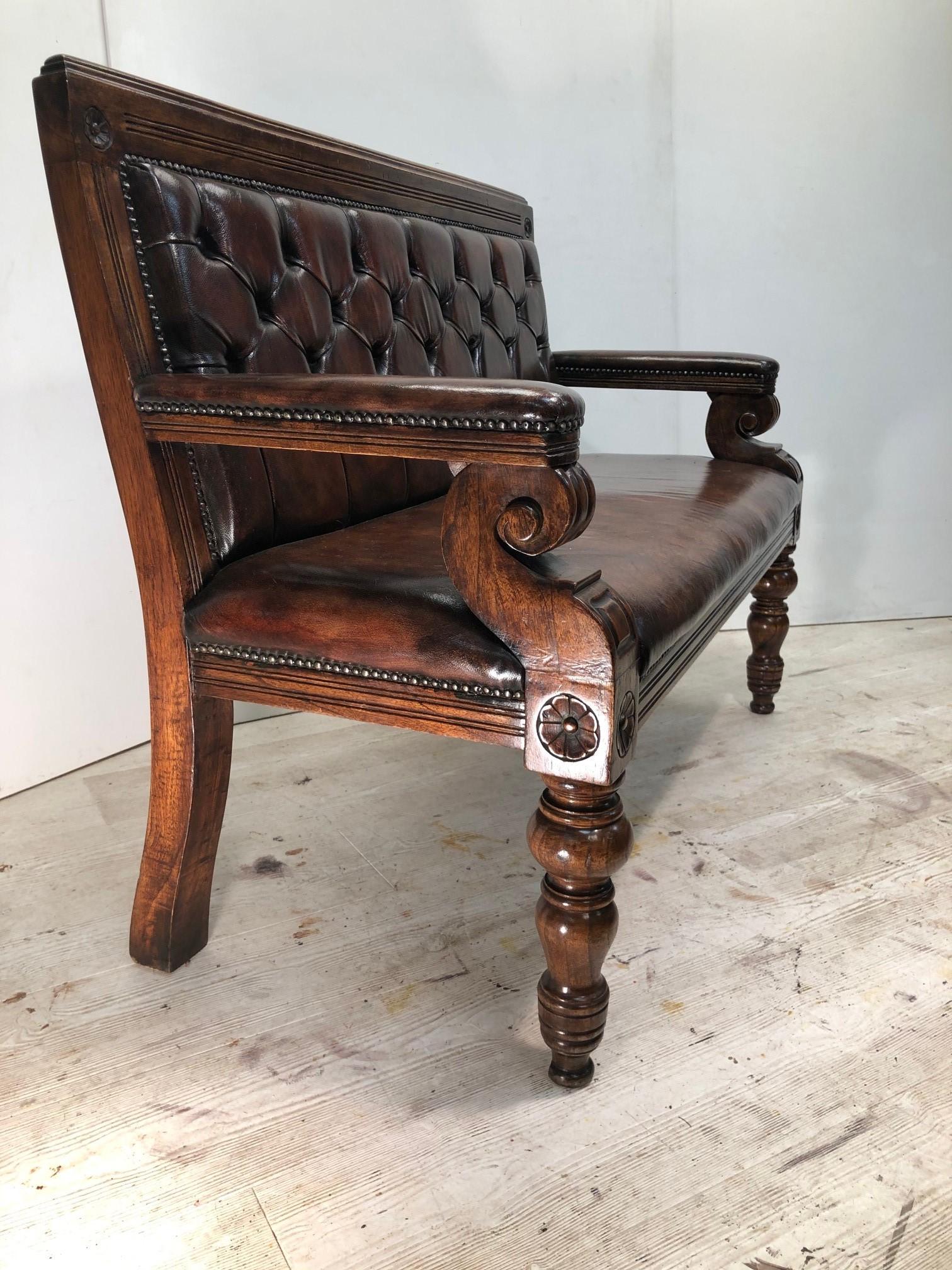 Hand-Crafted Stunning Antique circa 1900 English Oak & Brown Leather Chesterfield Bench