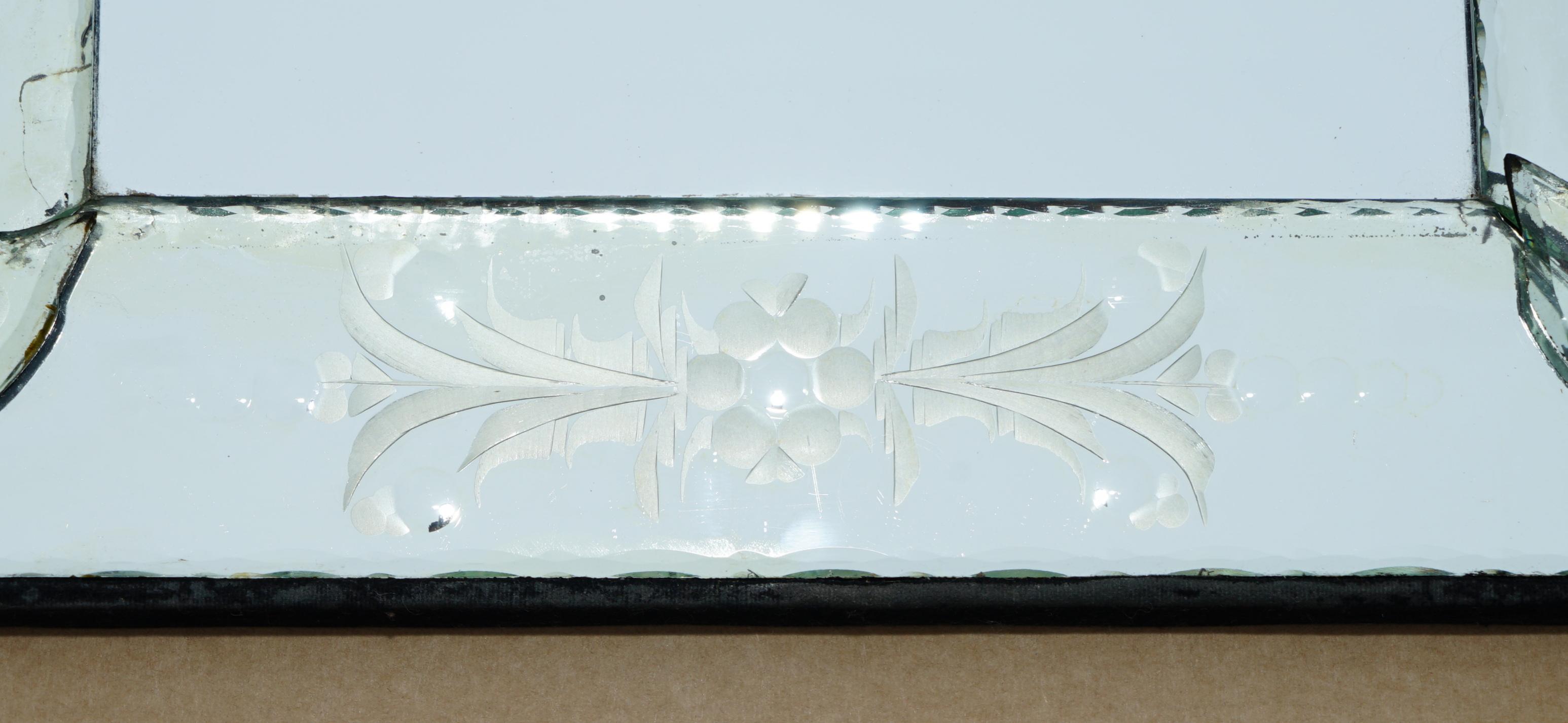 Italian STUNNING ANTIQUE CiRCA 1910 VENETIAN ETCHED GLASS DOMED TOP WALL MIRROR