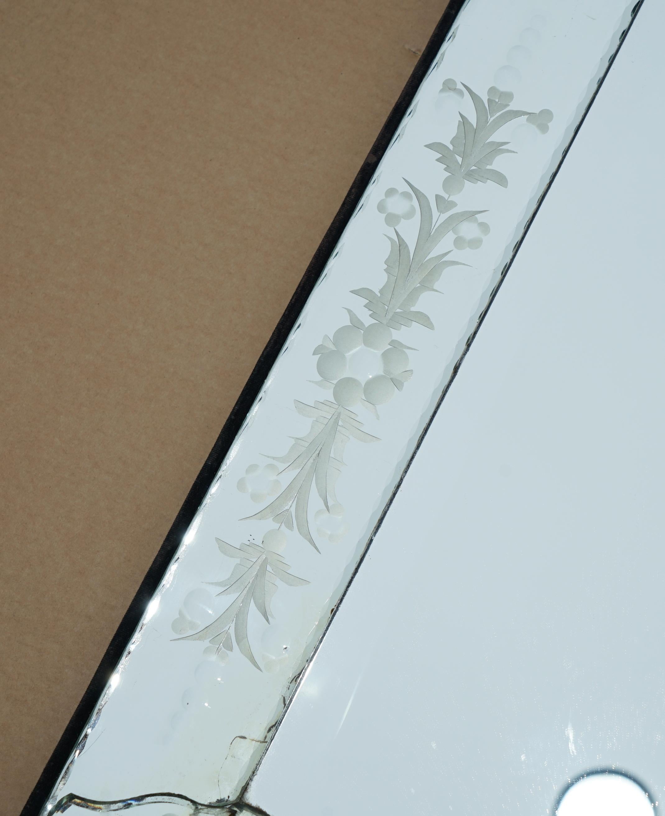 STUNNING ANTIQUE CiRCA 1910 VENETIAN ETCHED GLASS DOMED TOP WALL MIRROR In Good Condition In West Sussex, Pulborough
