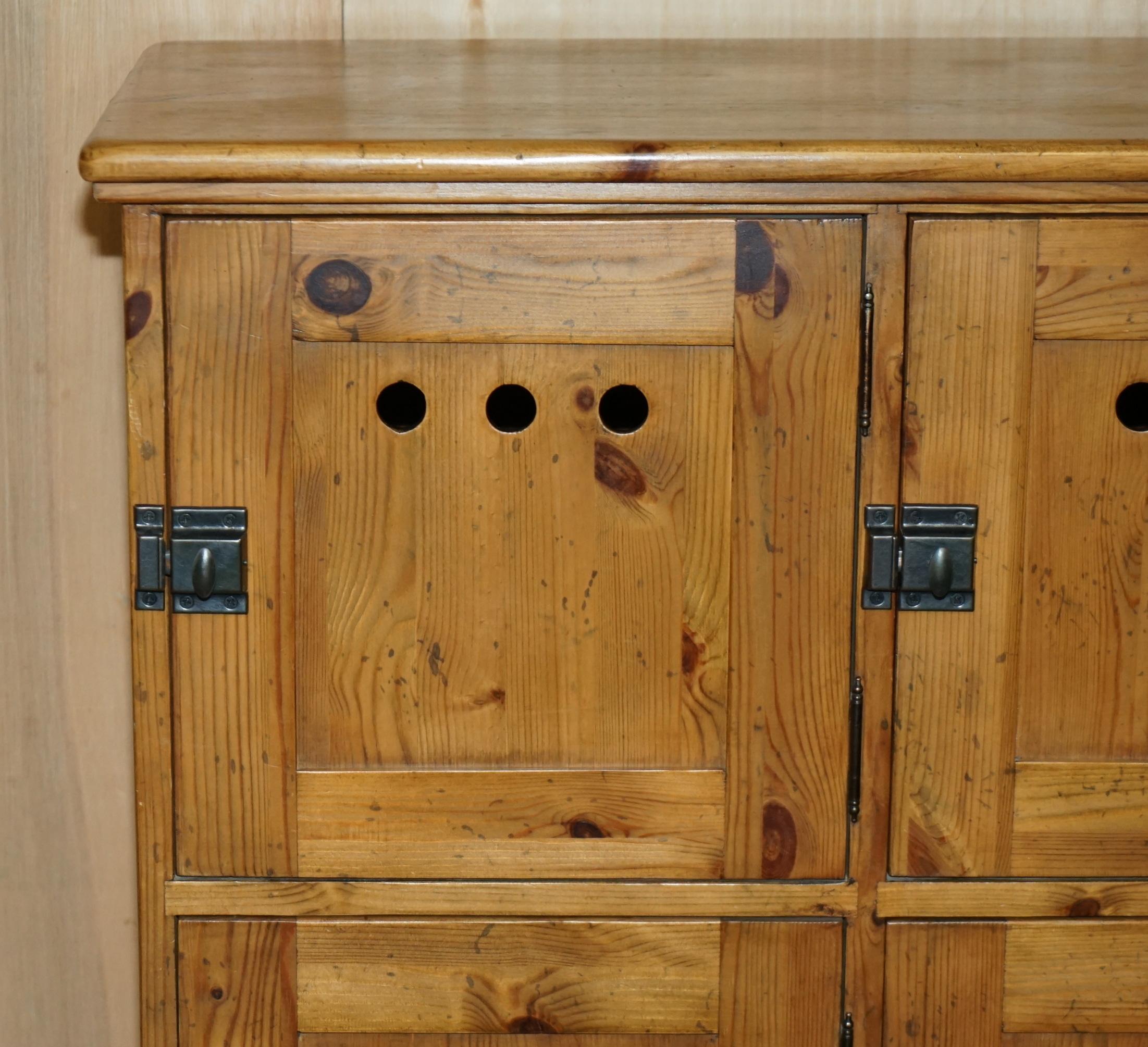 Art Deco STUNNING ANTiQUE CIRCA 1930'S ENGLISH OAK LOCKER CABINET IDEAL FOR STORING SHOES For Sale