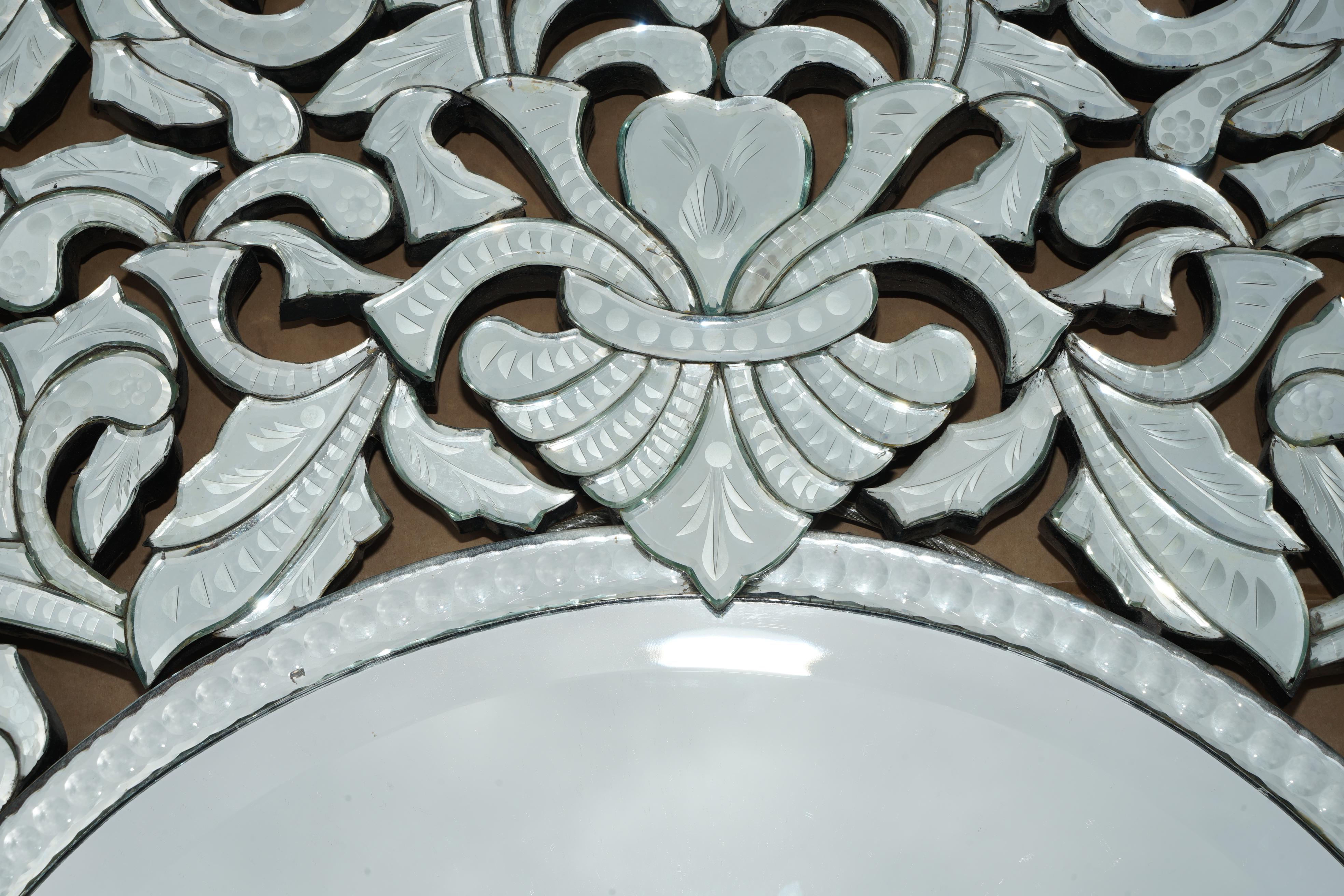 Specchio STUPENDO SPECCHIO DA PARETE ANTICO CIRCA 1930 VENEZIANO TRUMEAU ETCHED FRET WORK in vendita