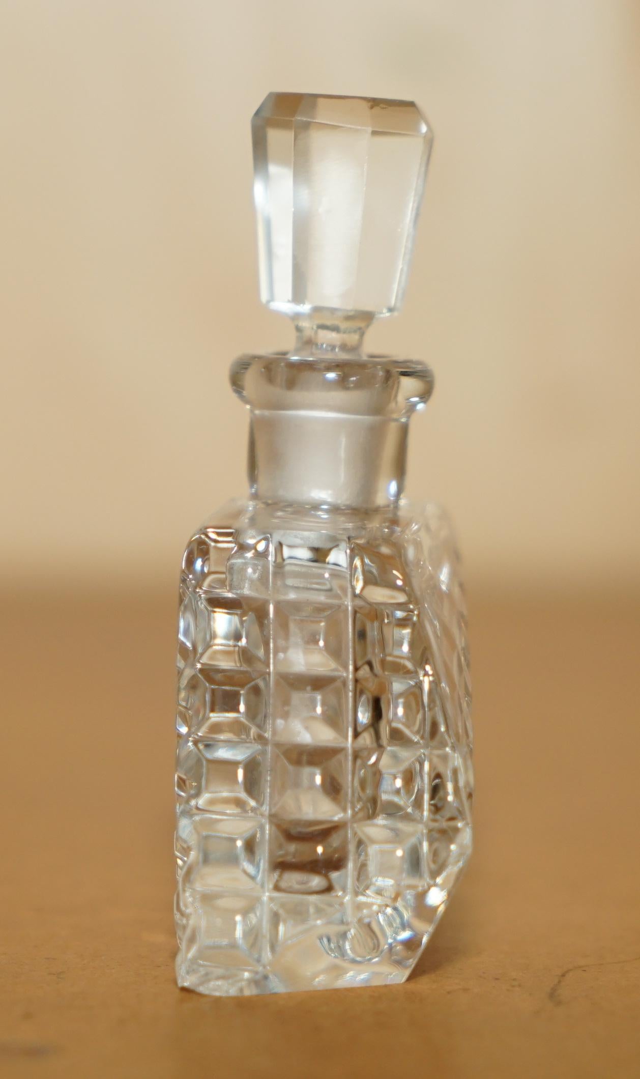 Art Deco STUNNING ANTIQUE CUT GLASS CRYSTAL COLLECTABLE DRESSiNG TABLE PERFUME BOTTLE For Sale