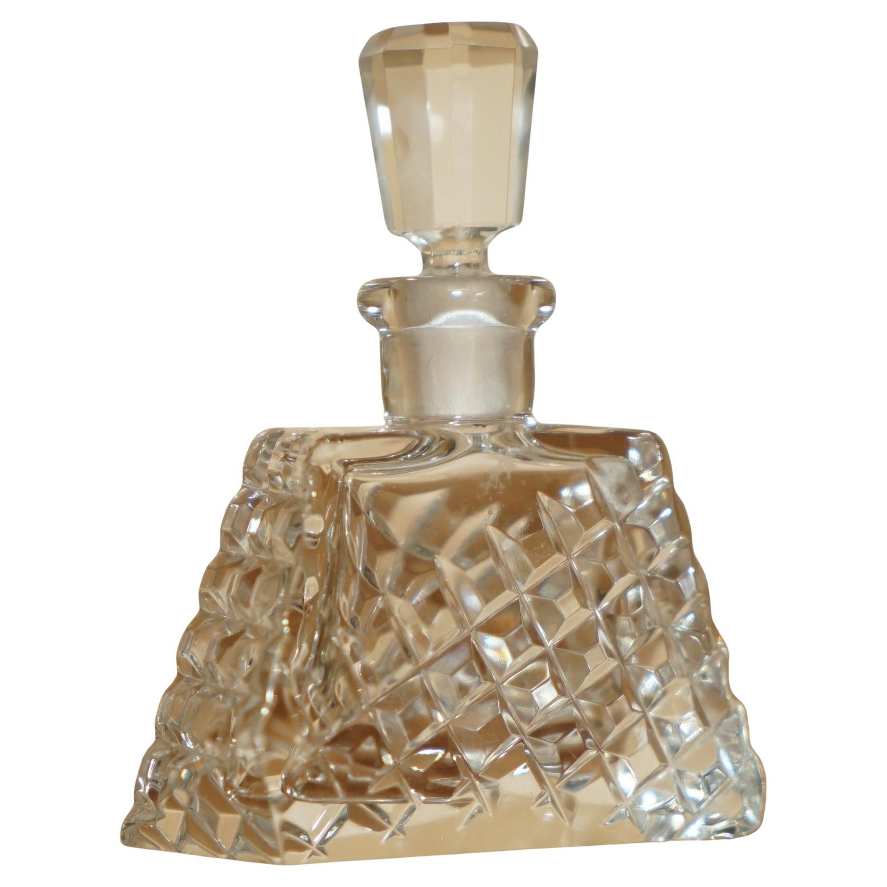 STAGNANTE BOUTEILLE DE PARFUM DE TABLE EN VERRE COULÉ EN CRISTAL COLLECTABLE ANTIQUE