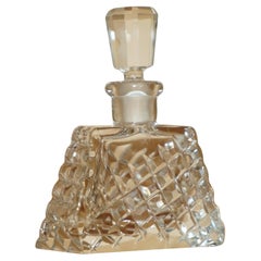 STUNNING ANTIQUE CUT GLASS CRYSTAL COLLECTABLE DRESSiNG TABLE PERFUME BOTTLE