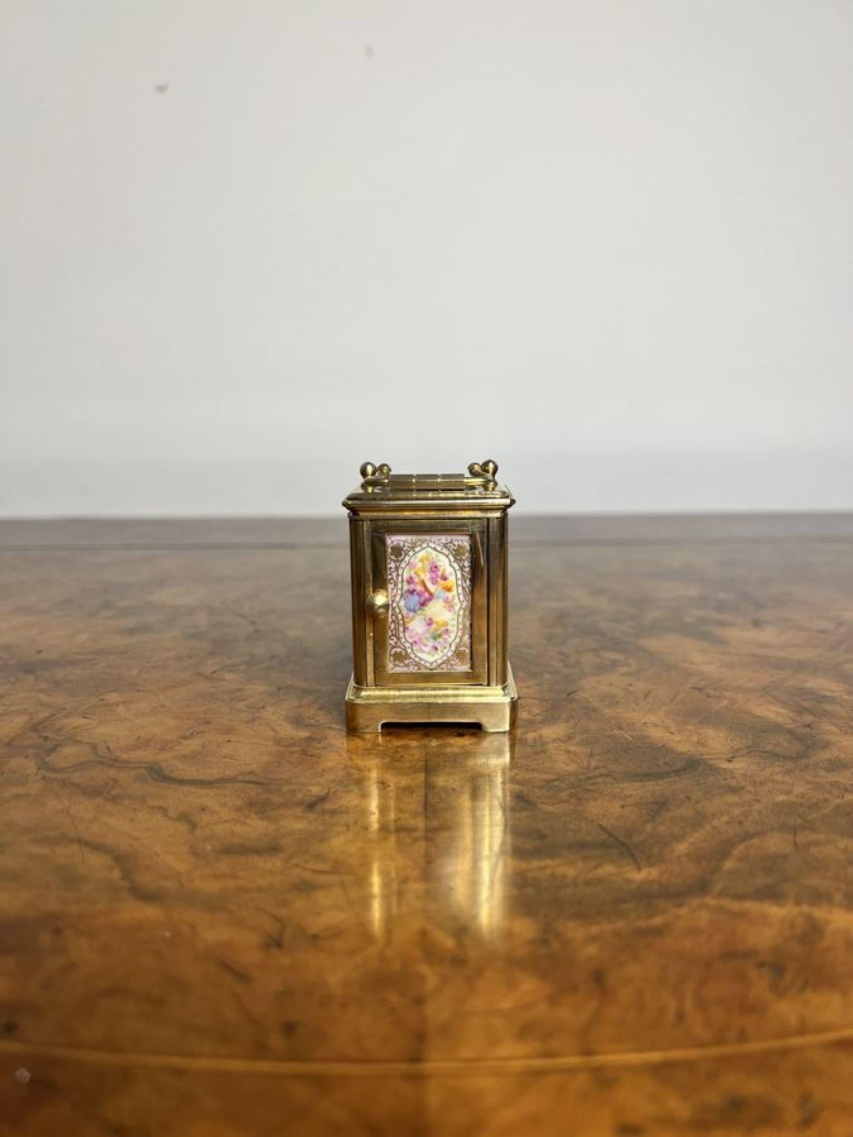 20ième siècle Superbe horloge miniature édouardienne ancienne de qualité  en vente