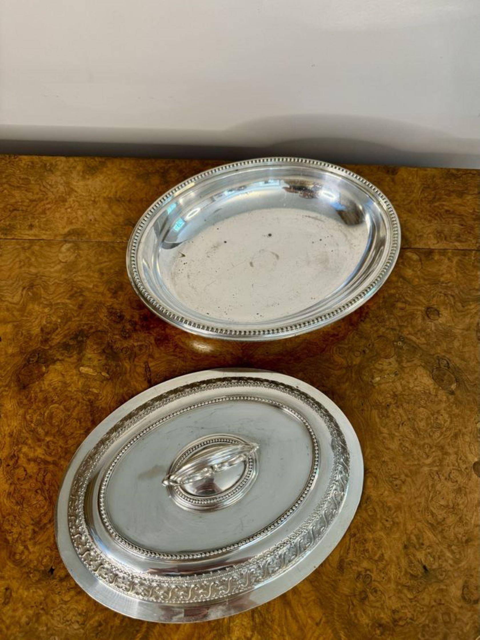 Impresionante plato de entrante antiguo de calidad eduardiana bañado en plata Eduardiano en venta