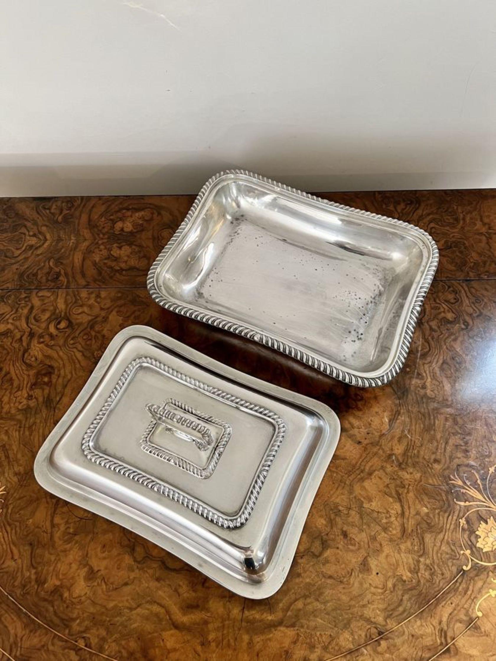 Stunning antique Edwardian quality silver plated rectangle entrée dish For Sale 1