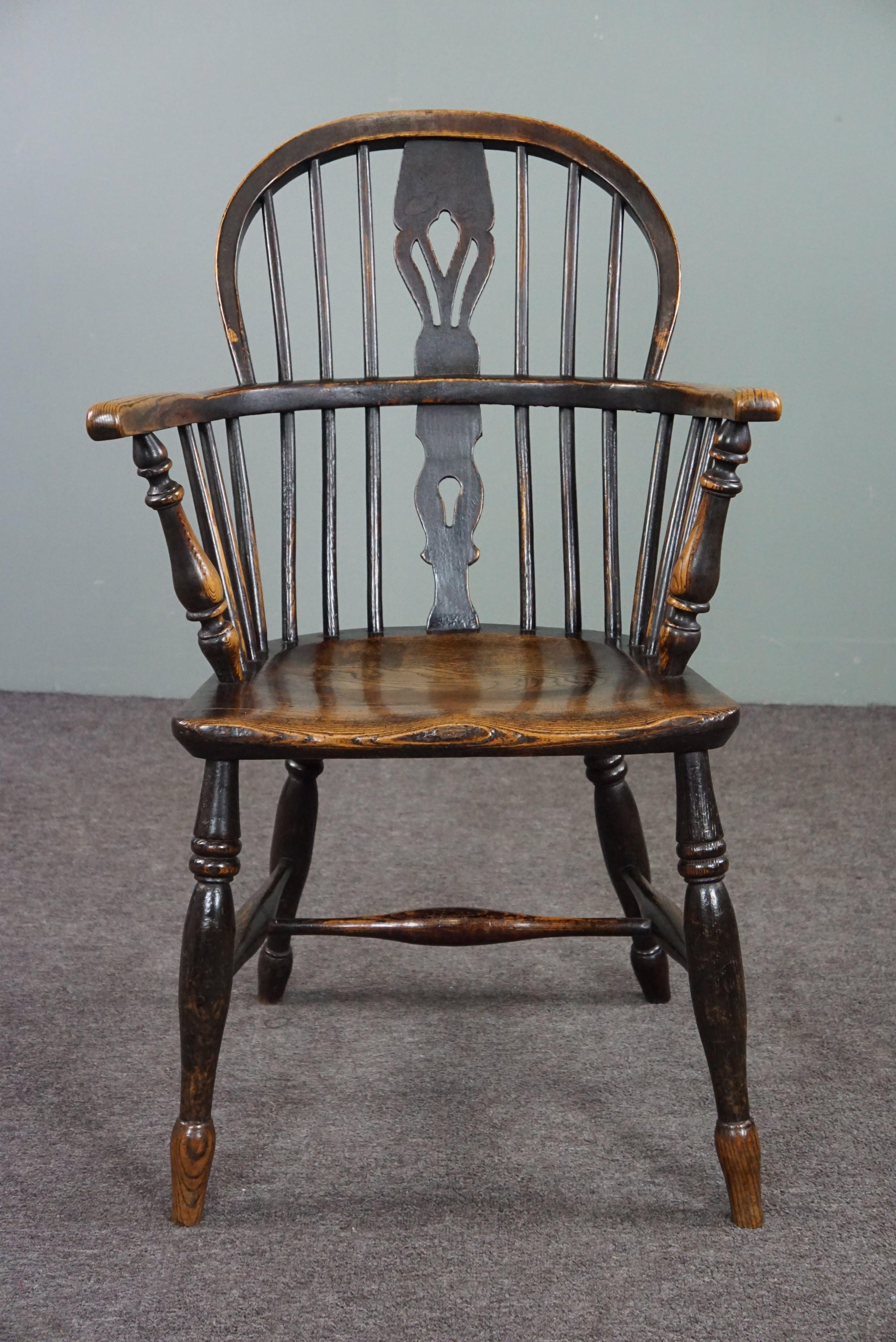 Atemberaubender antiker englischer Windsor-Sessel/Sessel mit niedriger Rückenlehne, 18. Jahrhundert im Zustand „Gut“ im Angebot in Harderwijk, NL