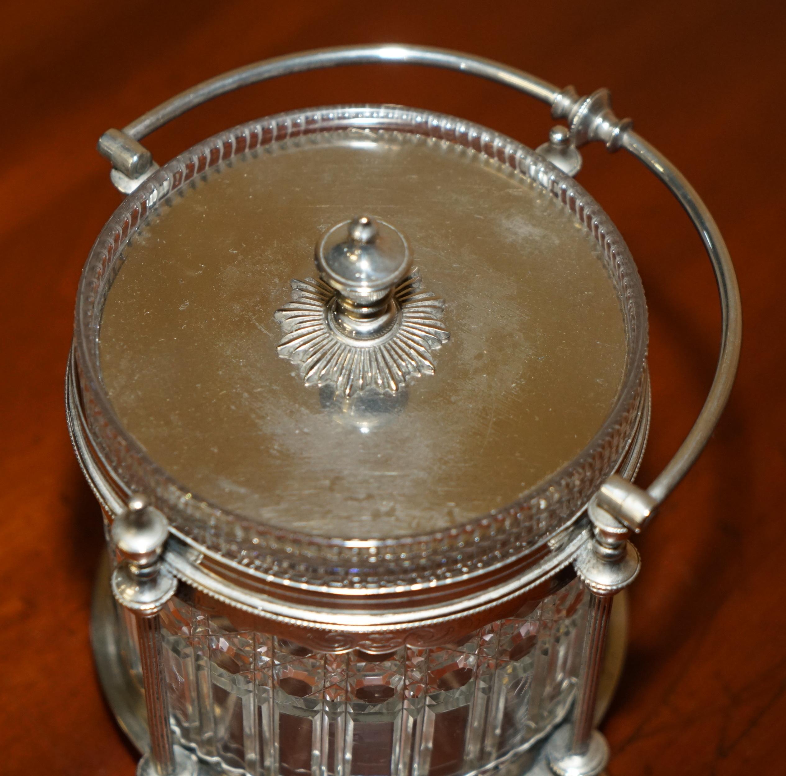 English STUNNiNG ANTIQUE ENGLISH SILVER PLATED CUT GLASS CRYSTAL BISCUIT FRUIT BOWL JAR For Sale