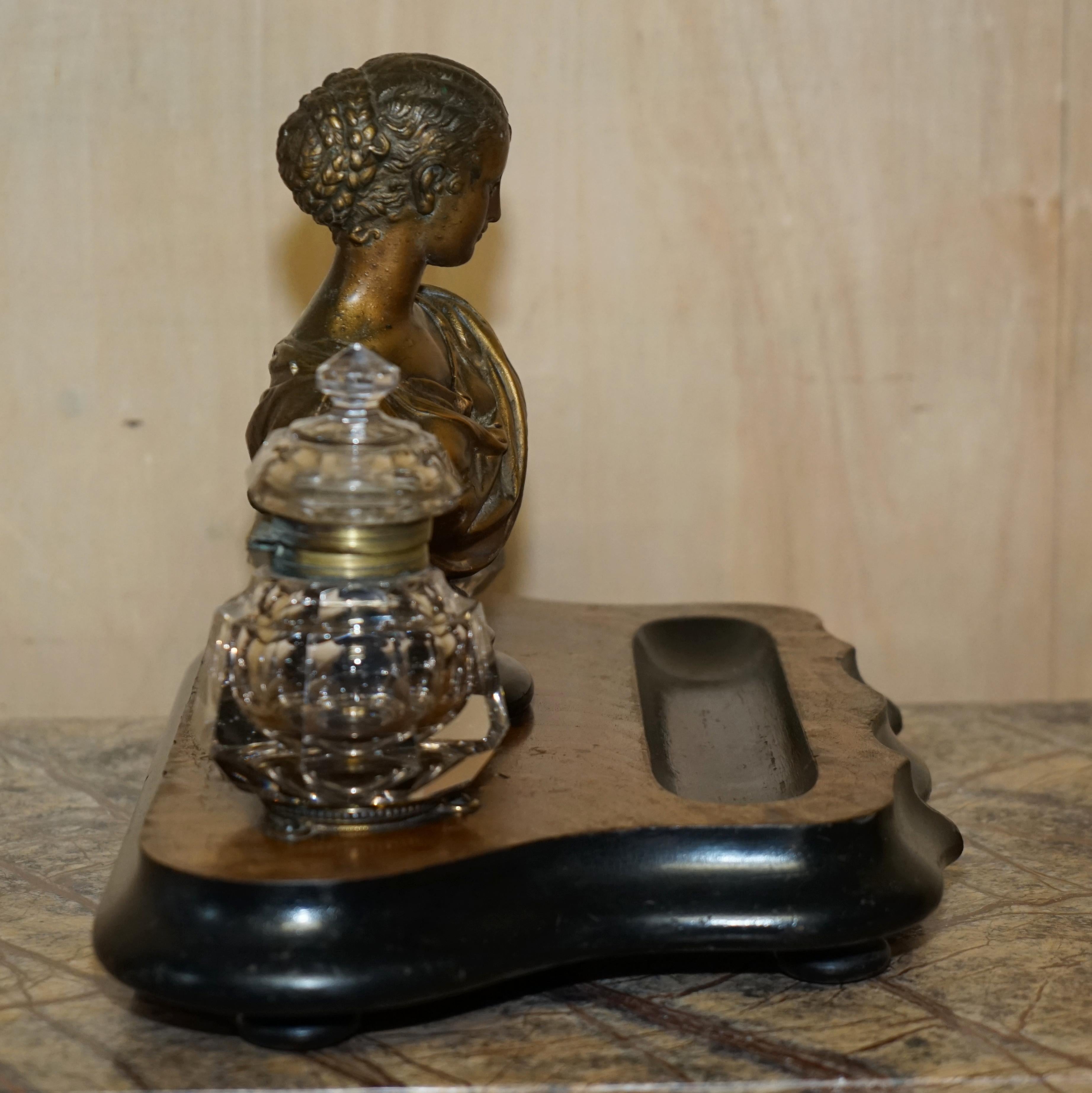 Stunning Antique French Bronze Statue on Inkwell Stand, circa 1880 For Sale 5