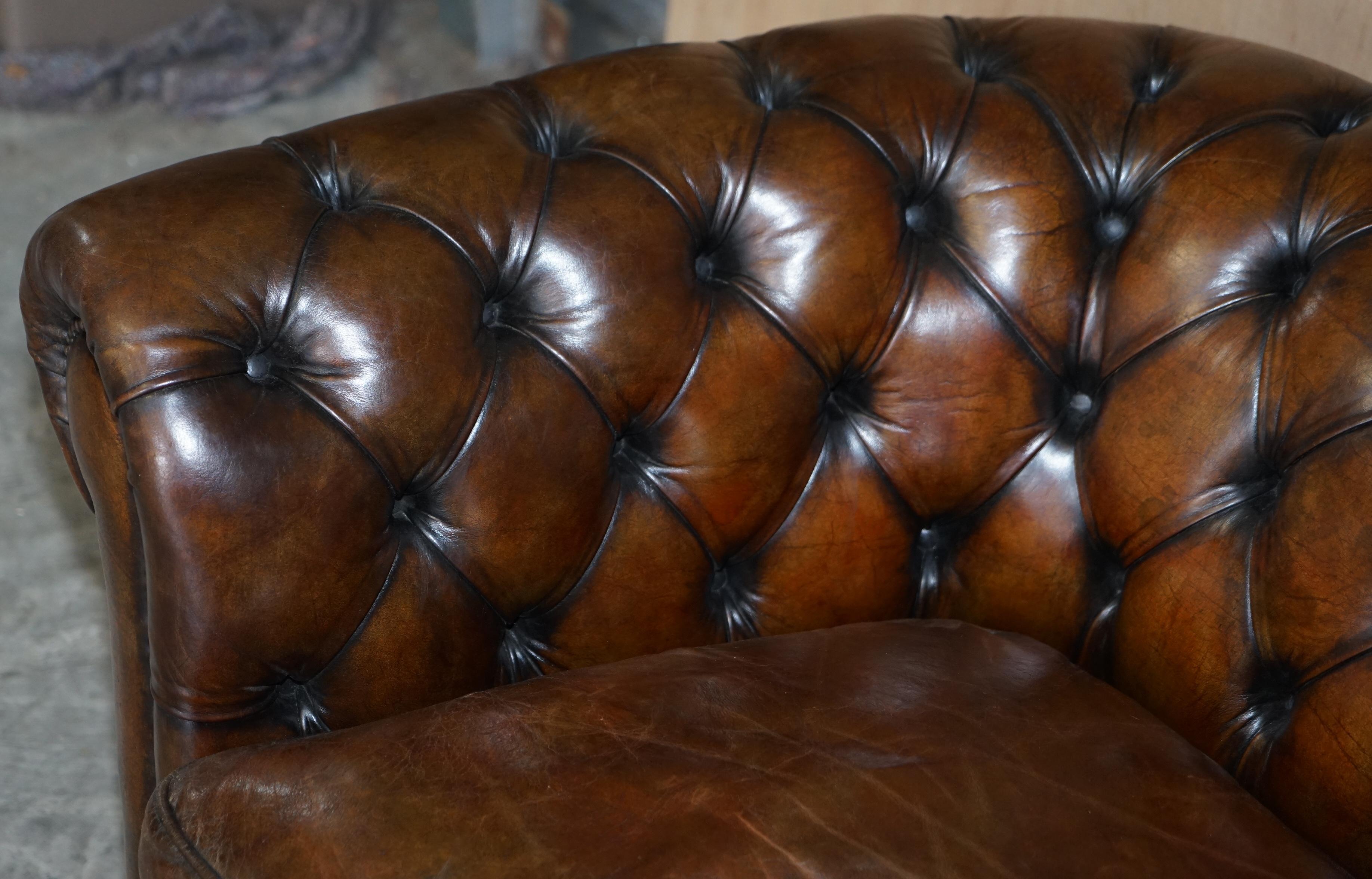 Stunning Antique Fully Restored Cigar Brown Leather Chesterfield Sofa Walnut For Sale 1