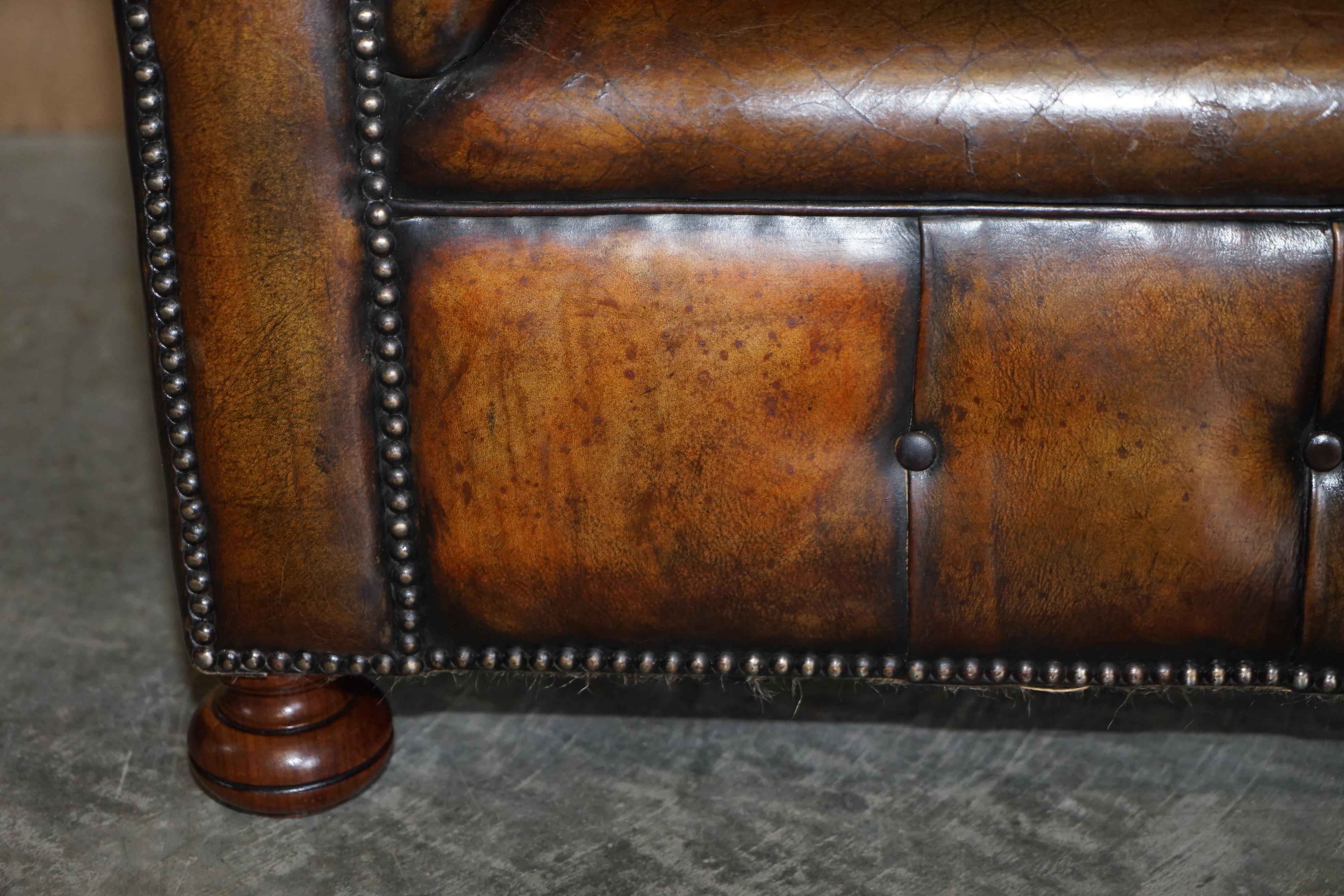 Stunning Antique Fully Restored Cigar Brown Leather Chesterfield Sofa Walnut For Sale 5