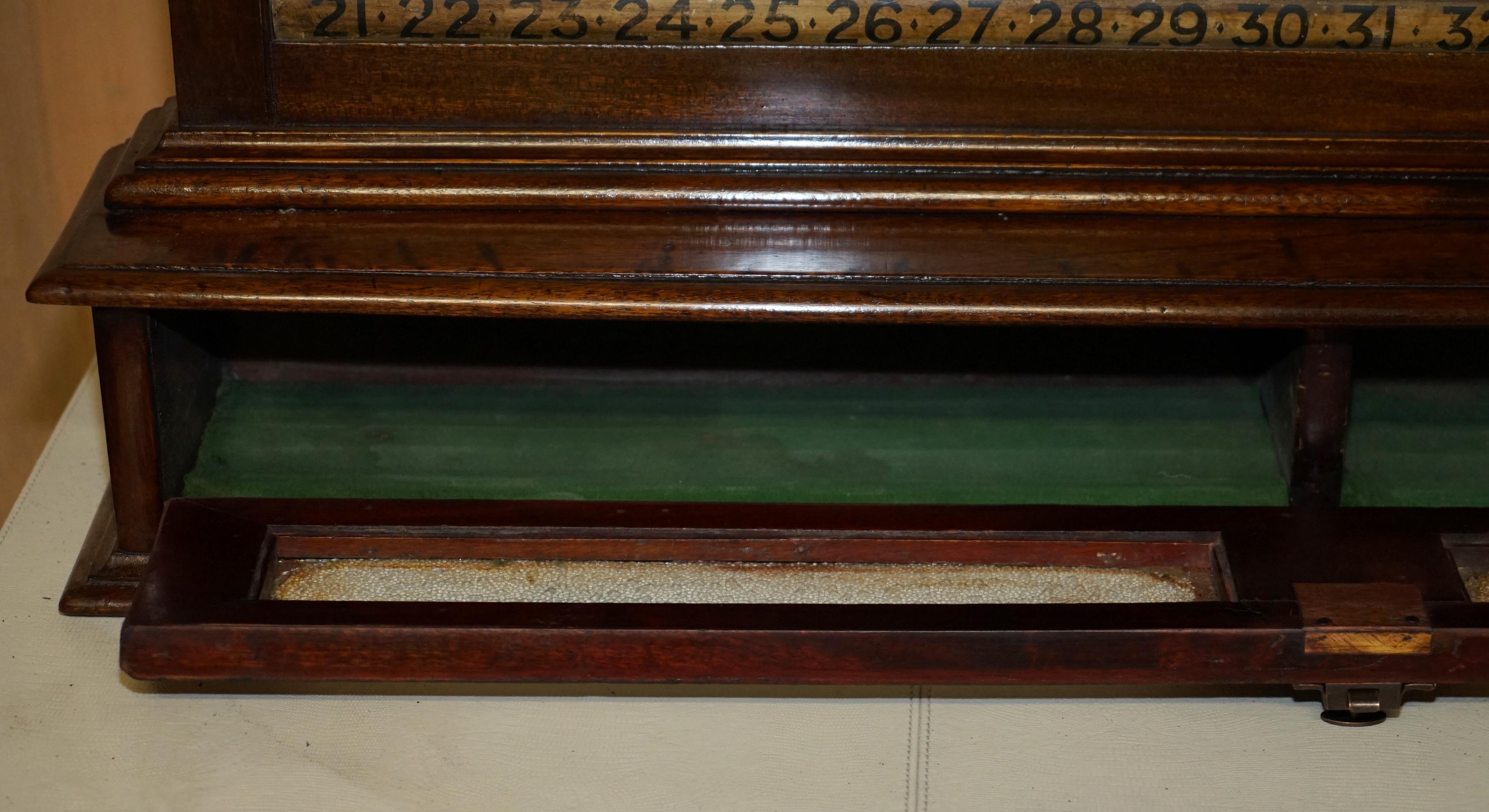 impresionante tablero antiguo completamente restaurado de thos padmore & sons est 1830 en venta 2