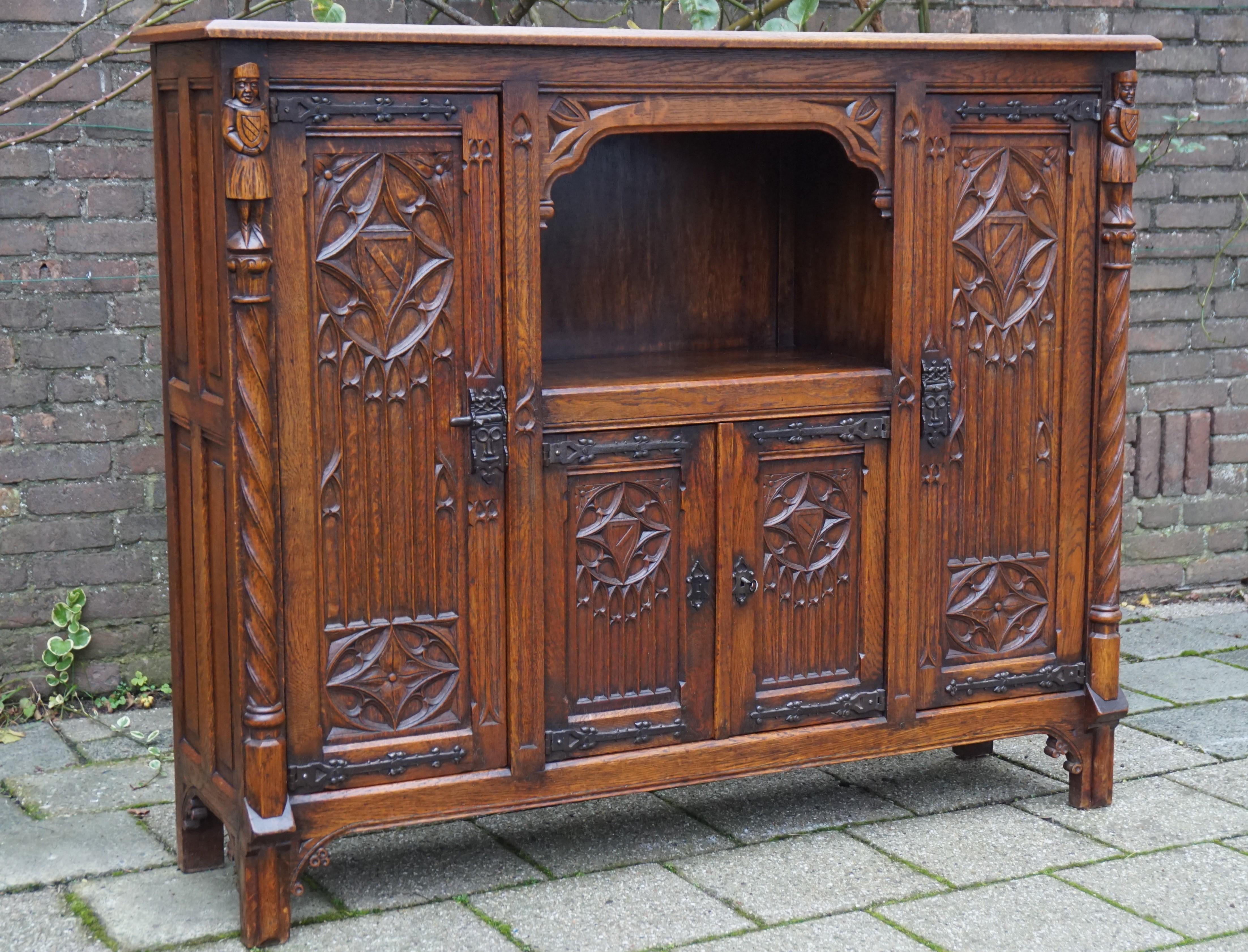 Dutch Stunning Antique Gothic Revival Hand Carved Bookcase / Sideboard /Drinks Cabinet