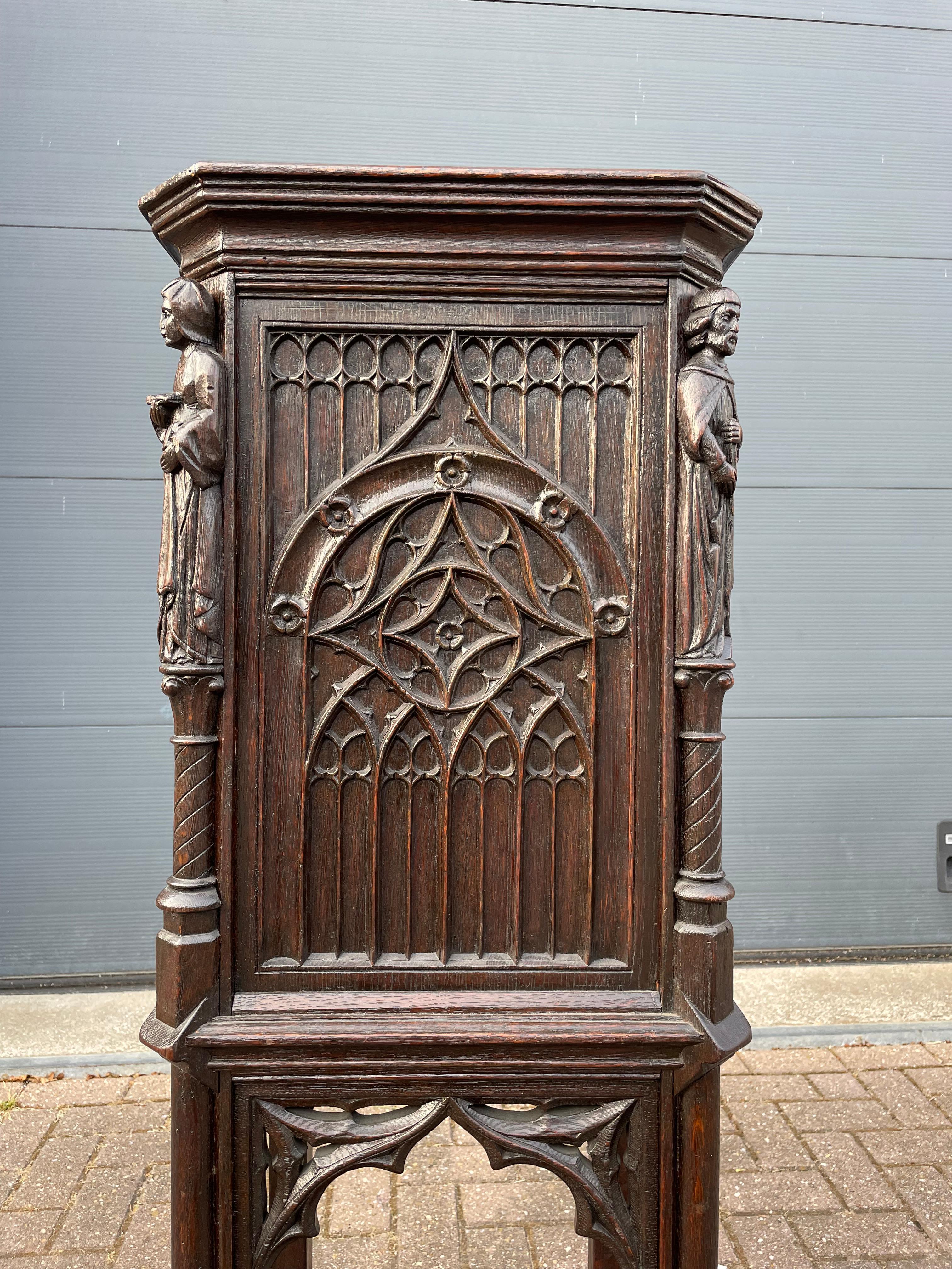 Stunning Antique Gothic Style Dark Oak Cabinet w. Handcarved Medieval Sculptures For Sale 3