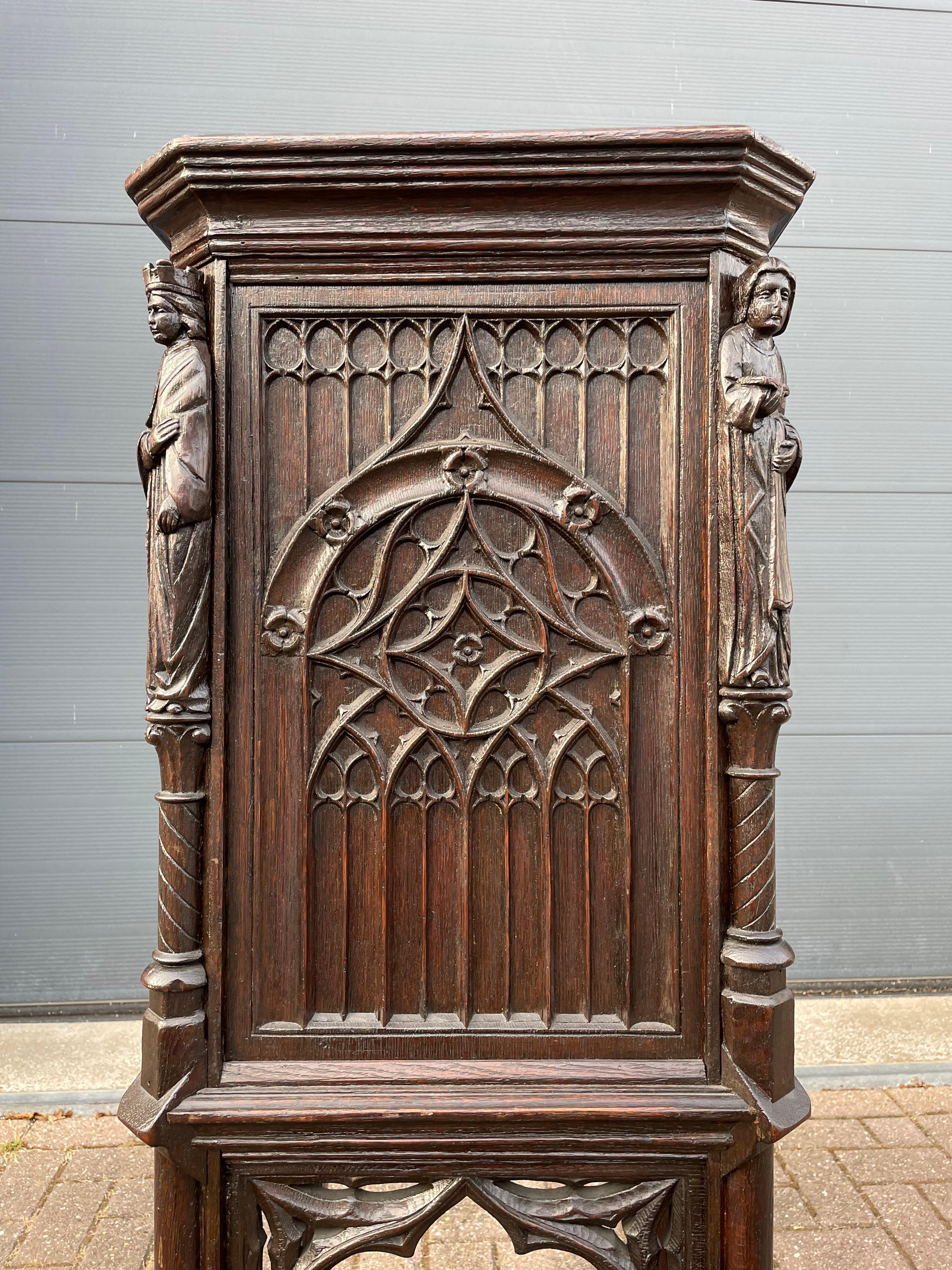 Stunning Antique Gothic Style Dark Oak Cabinet w. Handcarved Medieval Sculptures For Sale 7