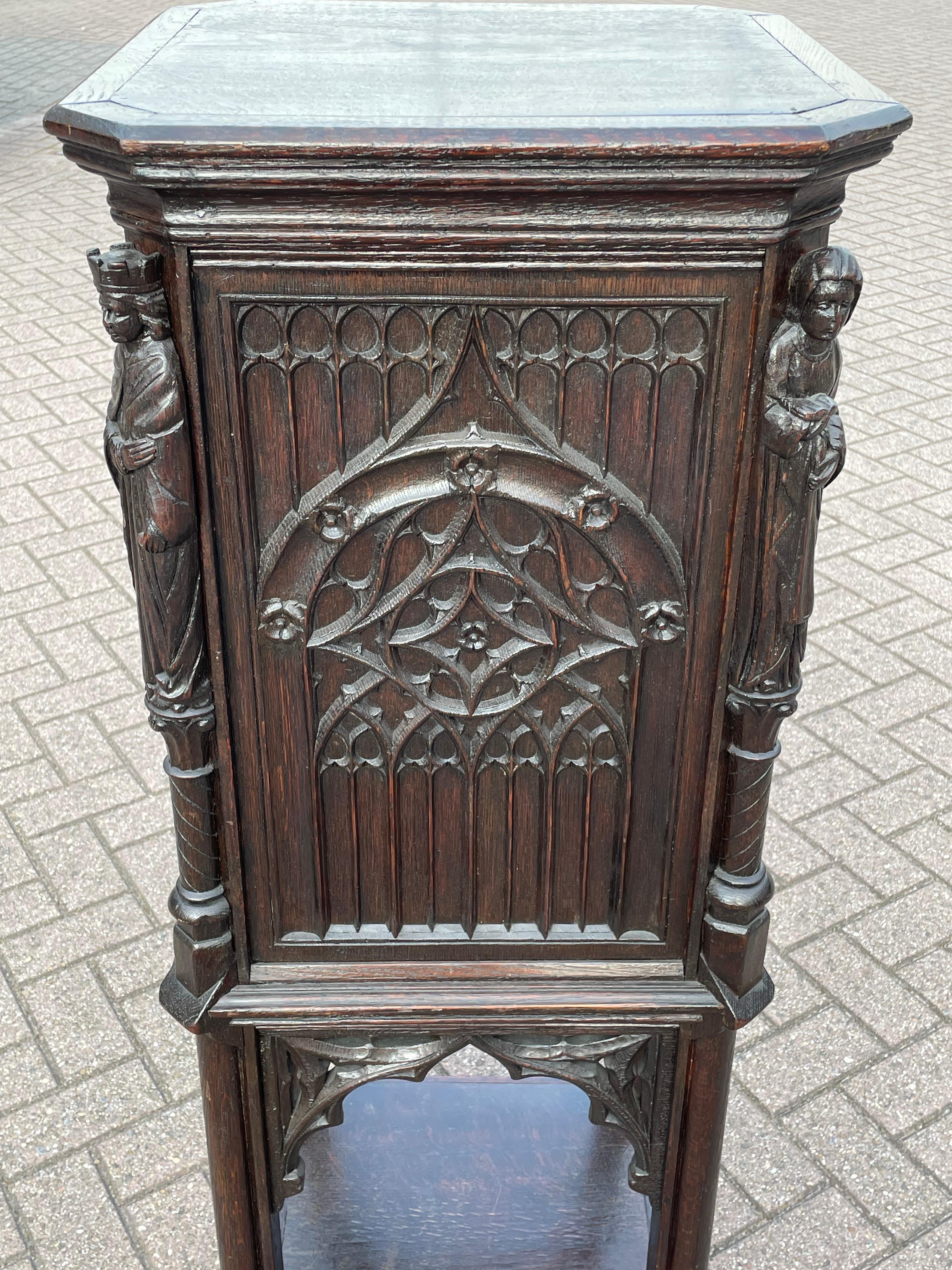 Stunning Antique Gothic Style Dark Oak Cabinet w. Handcarved Medieval Sculptures For Sale 8