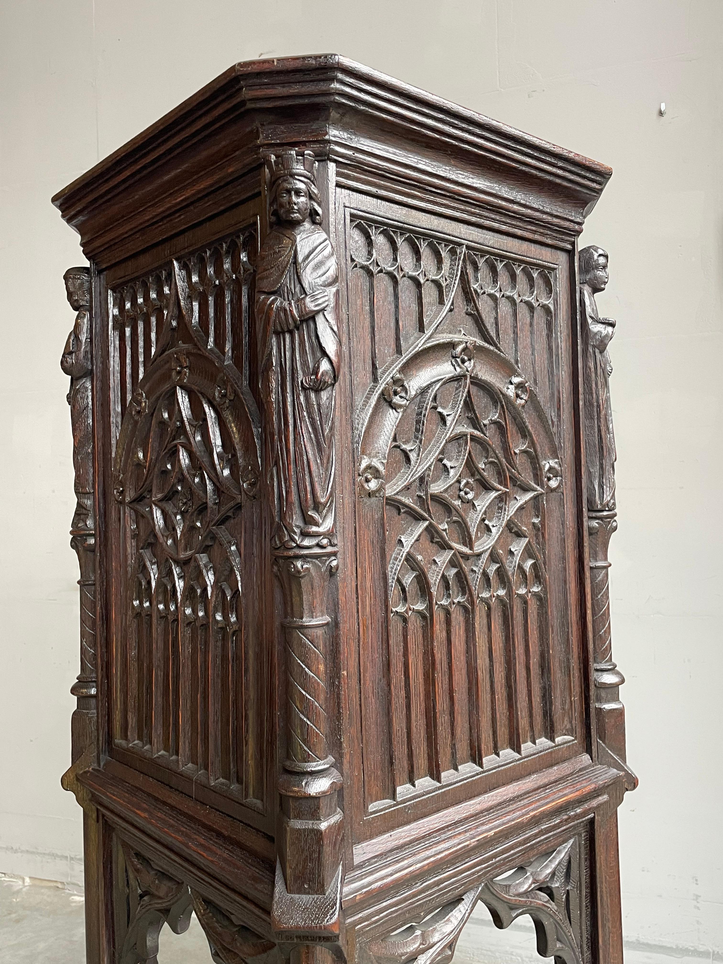 Stunning Antique Gothic Style Dark Oak Cabinet w. Handcarved Medieval Sculptures For Sale 11