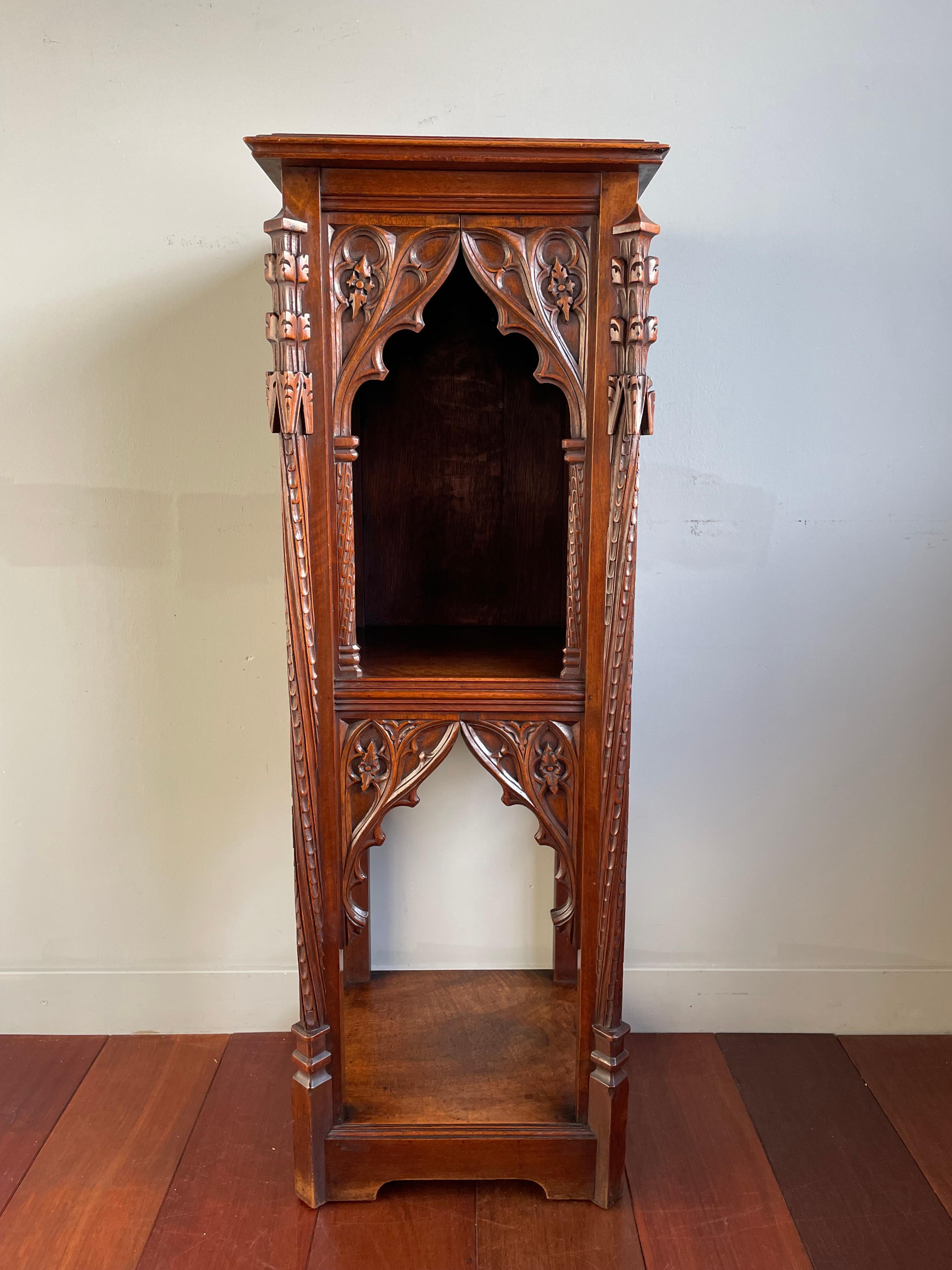 Stunning Antique Hand Carved Gothic Revival Nutwood Pedestal Sculpture Stand For Sale 5