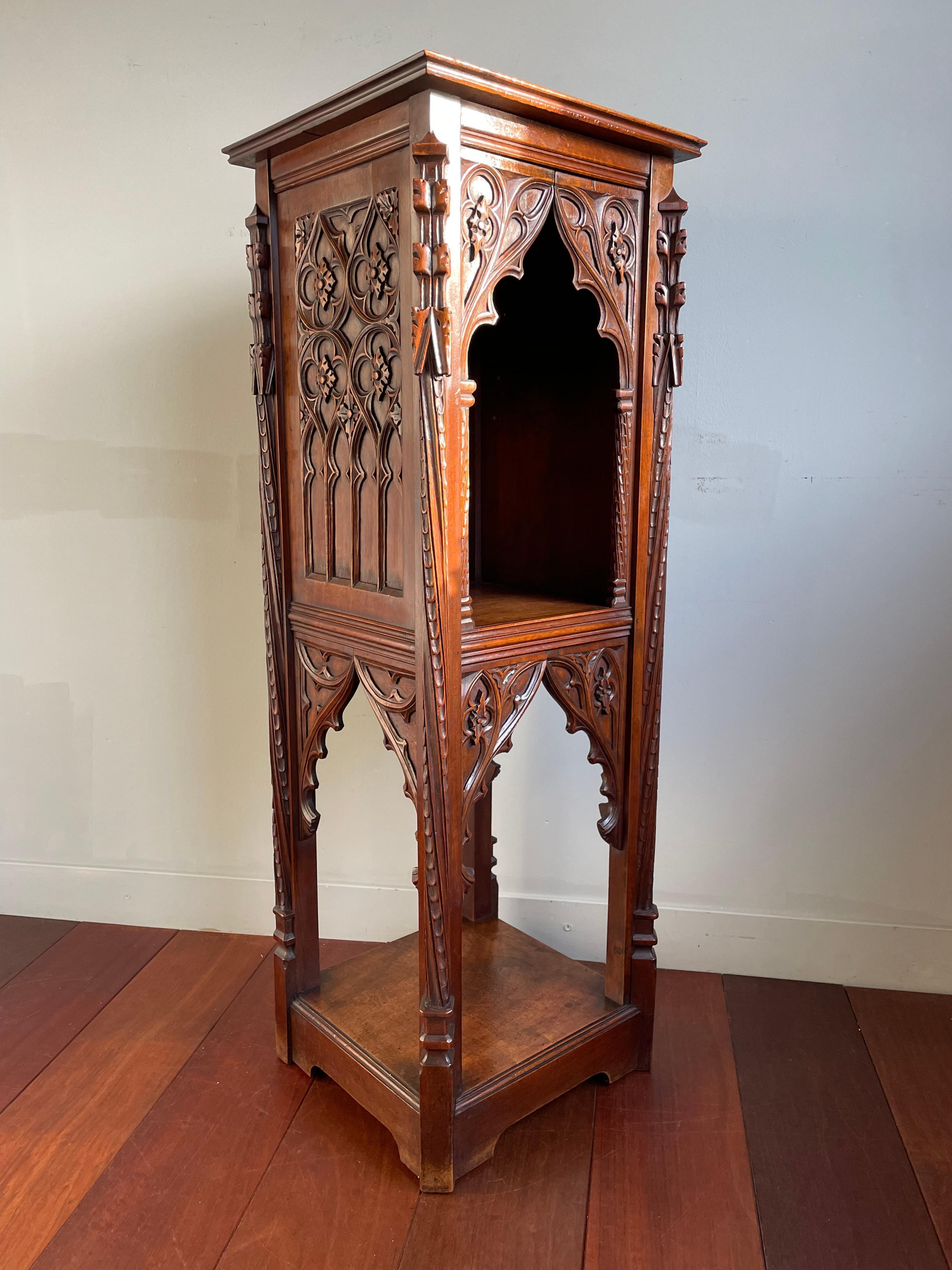 Stunning Antique Hand Carved Gothic Revival Nutwood Pedestal Sculpture Stand For Sale 11