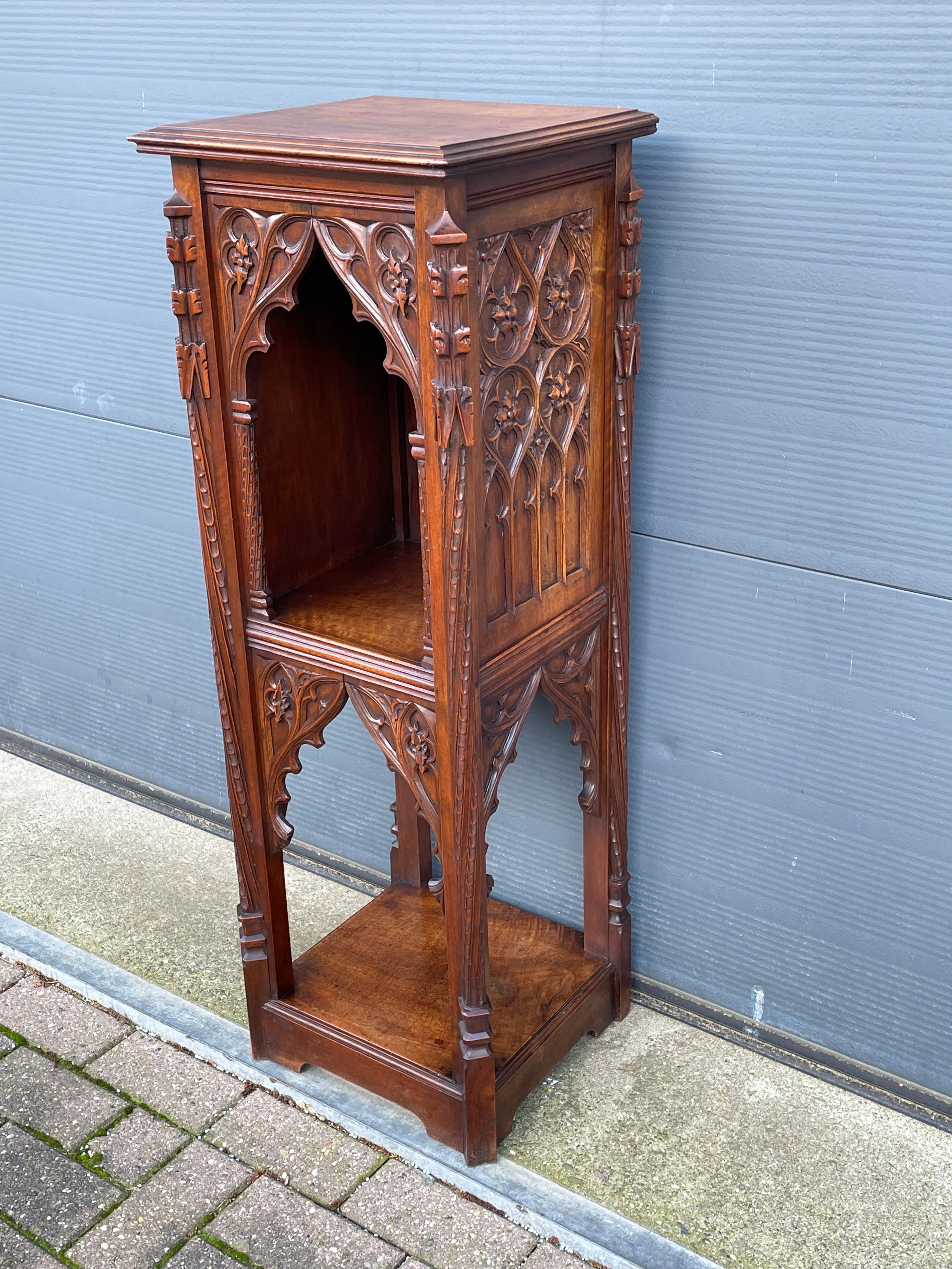 Stunning Antique Hand Carved Gothic Revival Nutwood Pedestal Sculpture Stand For Sale 14