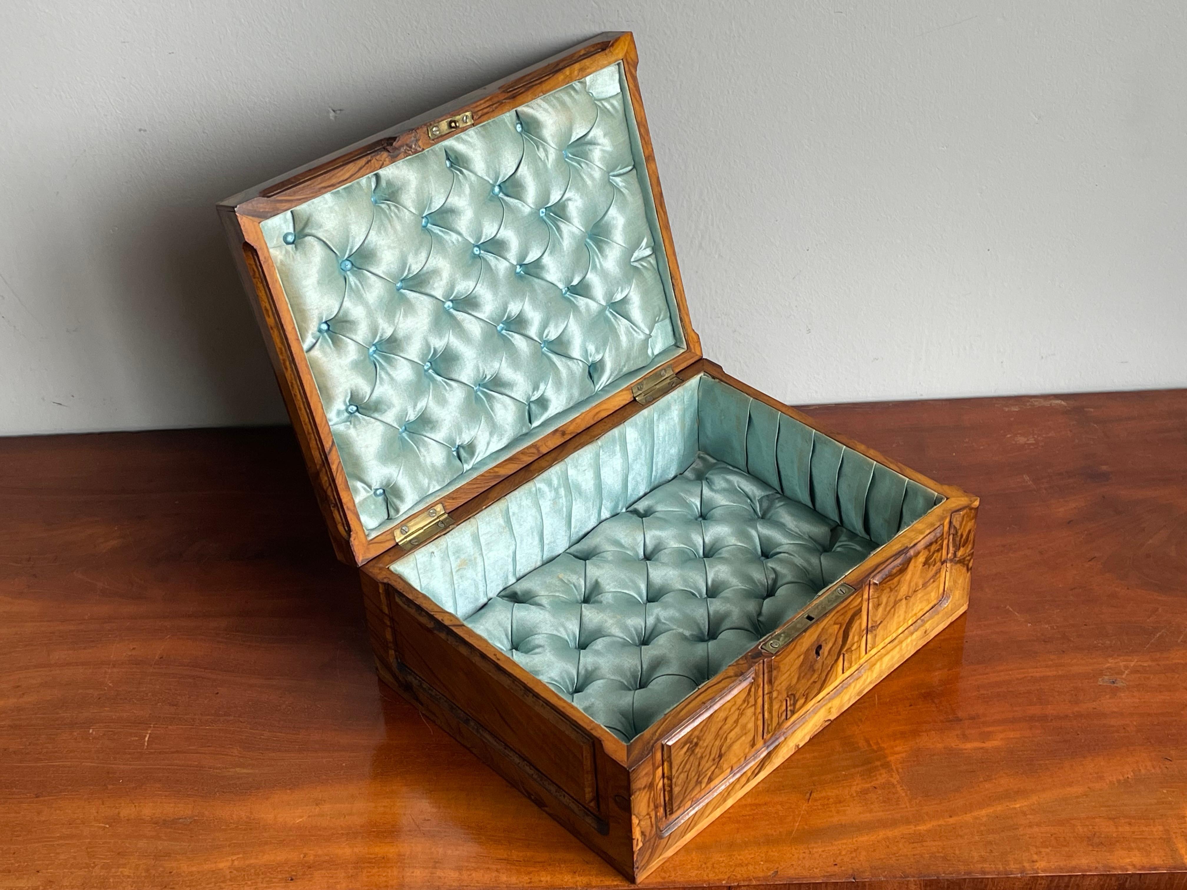 Top quality and excellent condition antique box for the collectors of rare and beautiful.

Over the years we have had the pleasure of owning and selling some truly beautiful antique boxes and this handcrafted jewelry box is right up there with the