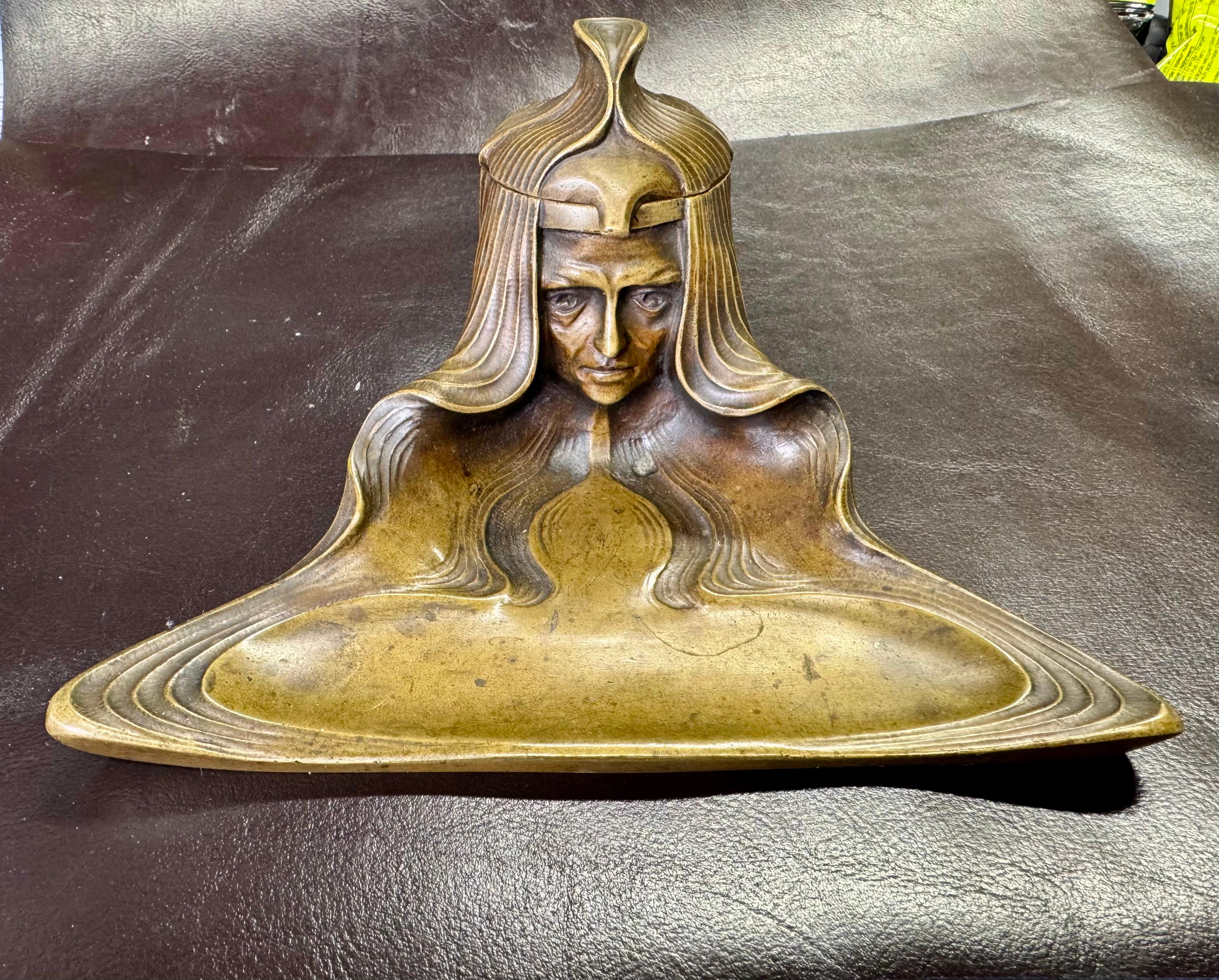 Superbe Stand d'encrier ancien - Style Jugend / Art Nouveau du début du 20e siècle Unisexe en vente