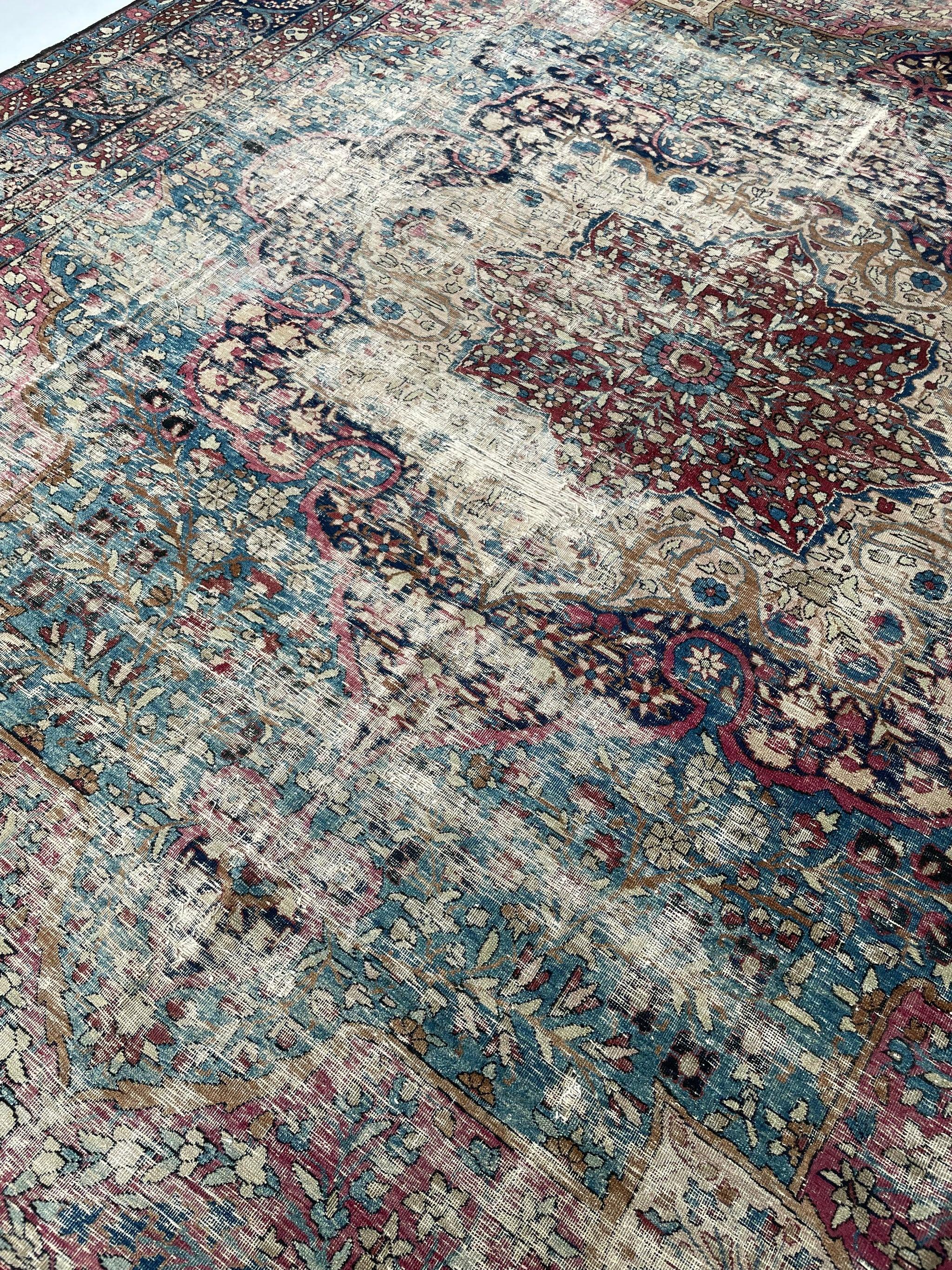Superbe tapis persan ancien Kermanshah-Lavar de couleur unique, datant d'environ 1920 en vente 11