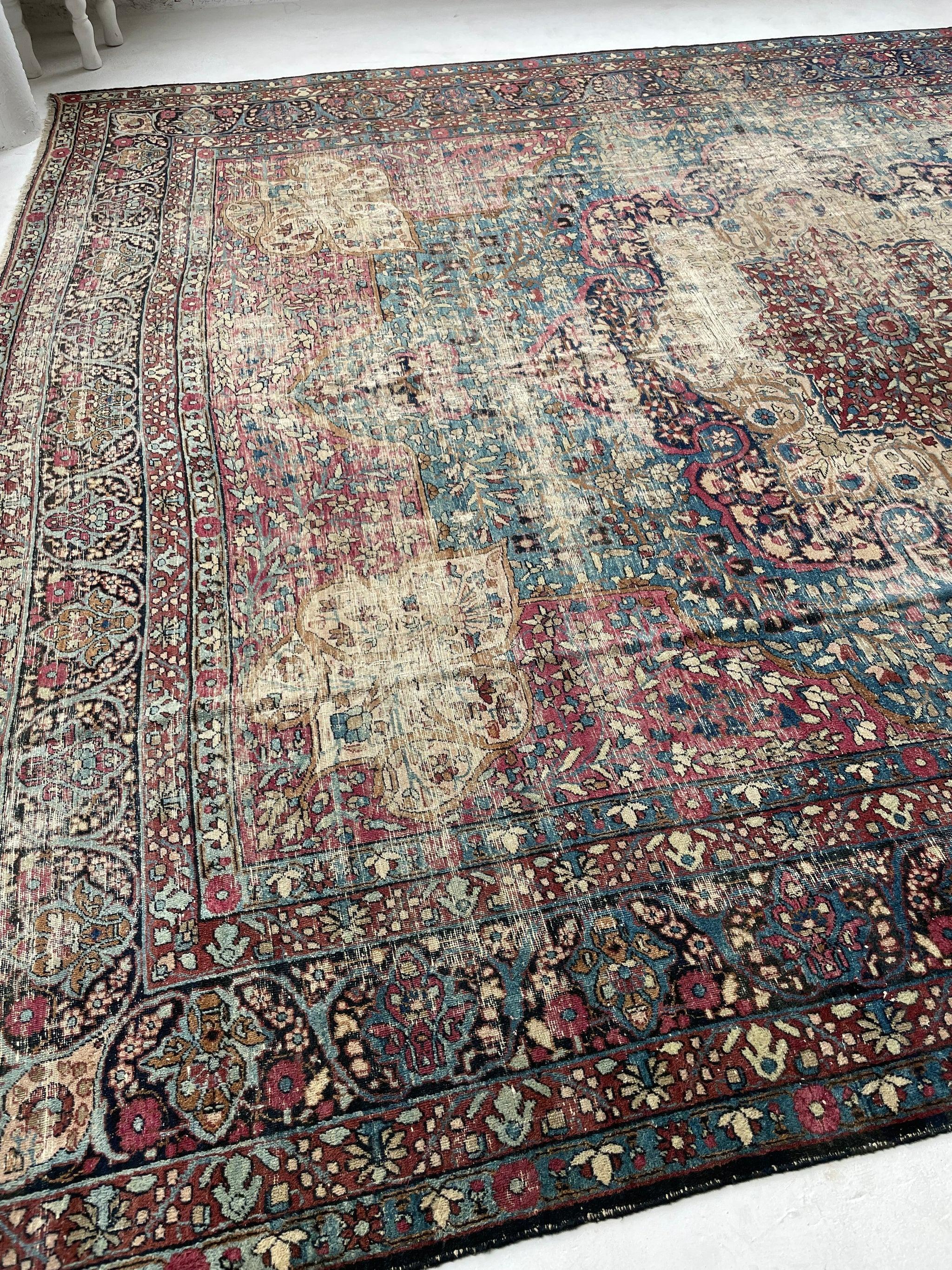 Superbe tapis persan ancien Kermanshah-Lavar de couleur unique, datant d'environ 1920 en vente 13