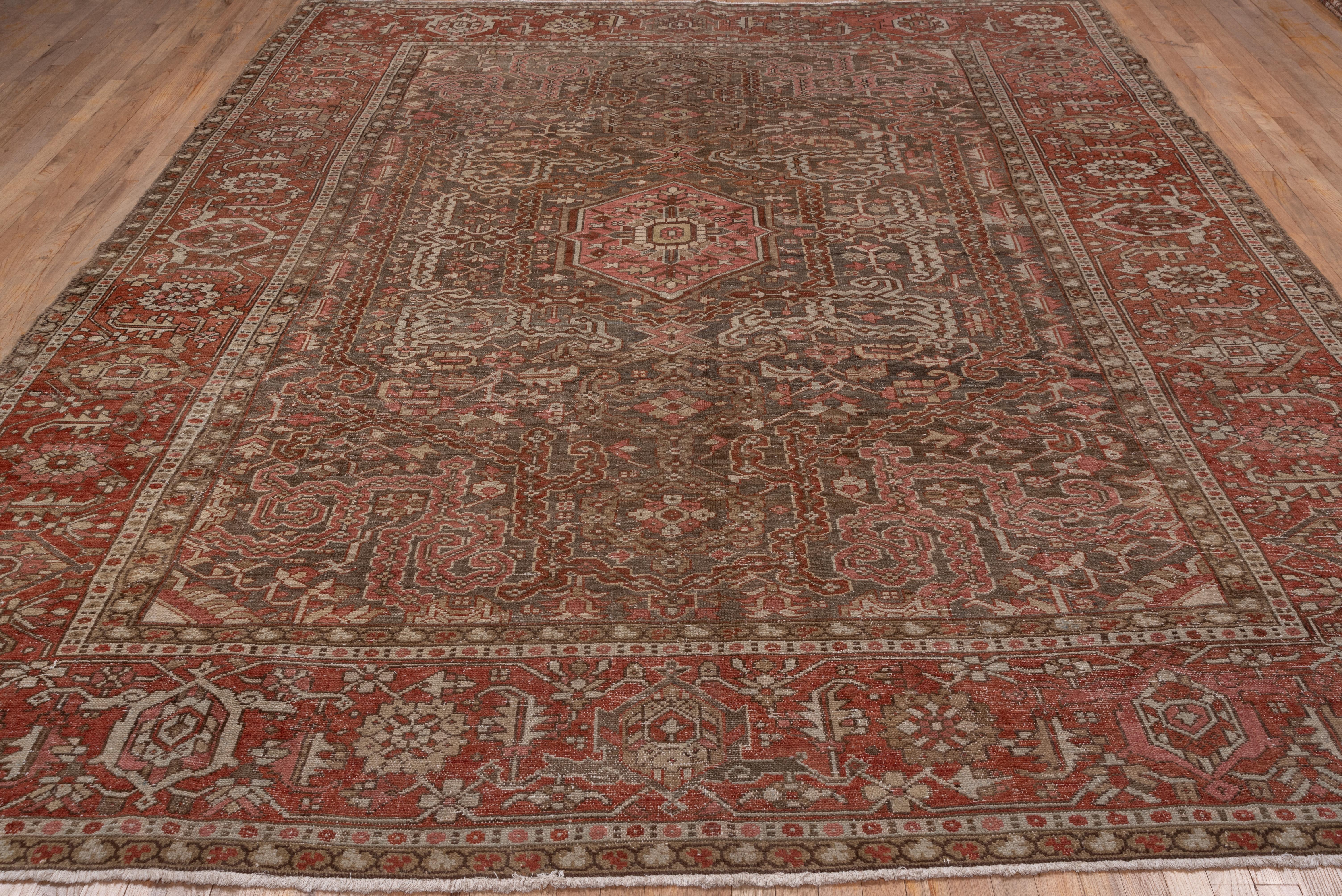 Stunning Antique Persian Serapi Arae Rug, Charcoal Gray Field & Rust Borders In Good Condition For Sale In New York, NY