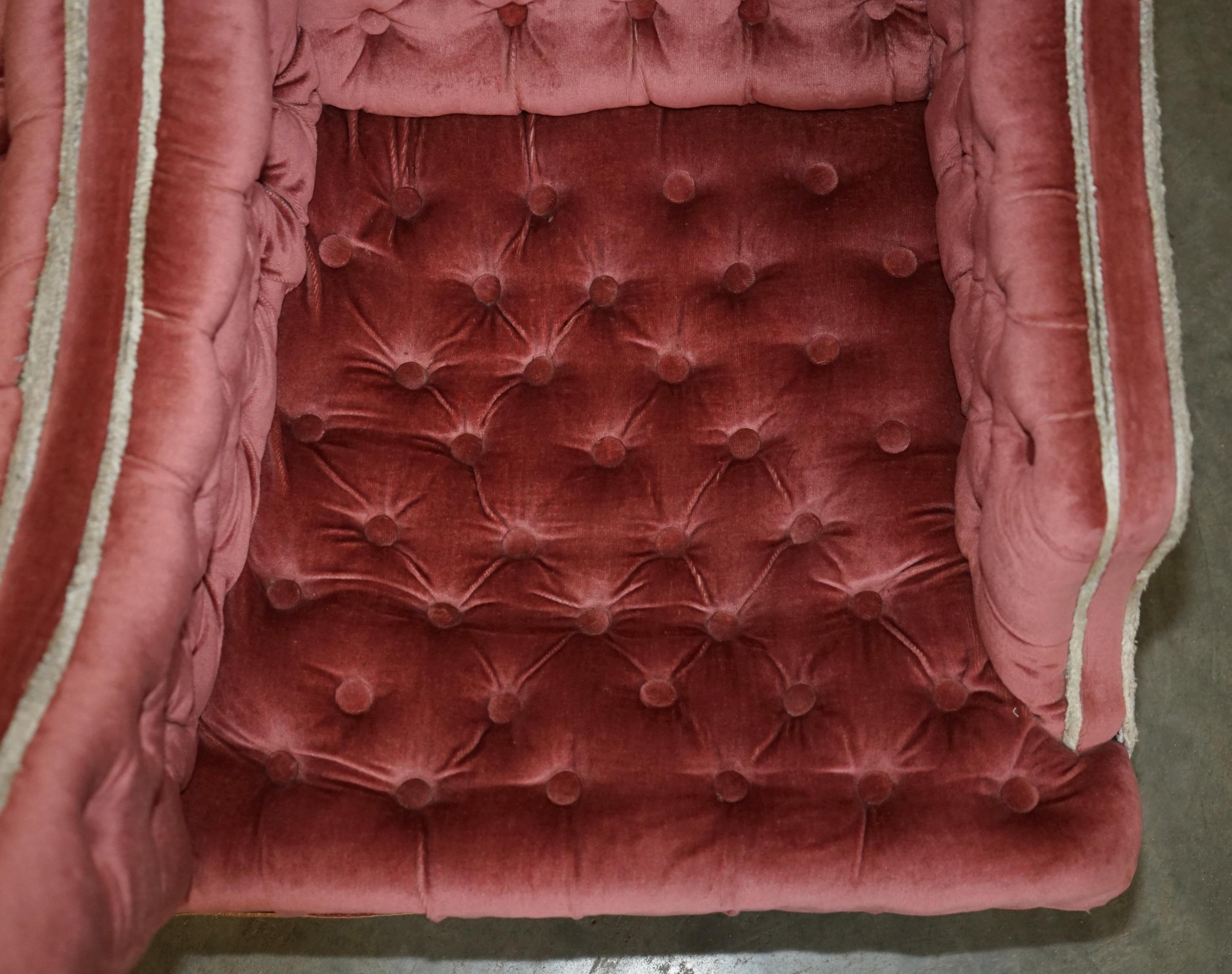 STUNNING ANTiQUE REGENCY CHESTERFIELD TUFTED „TETE A TETE“ CONVERSATION SOFA im Zustand „Gut“ im Angebot in West Sussex, Pulborough