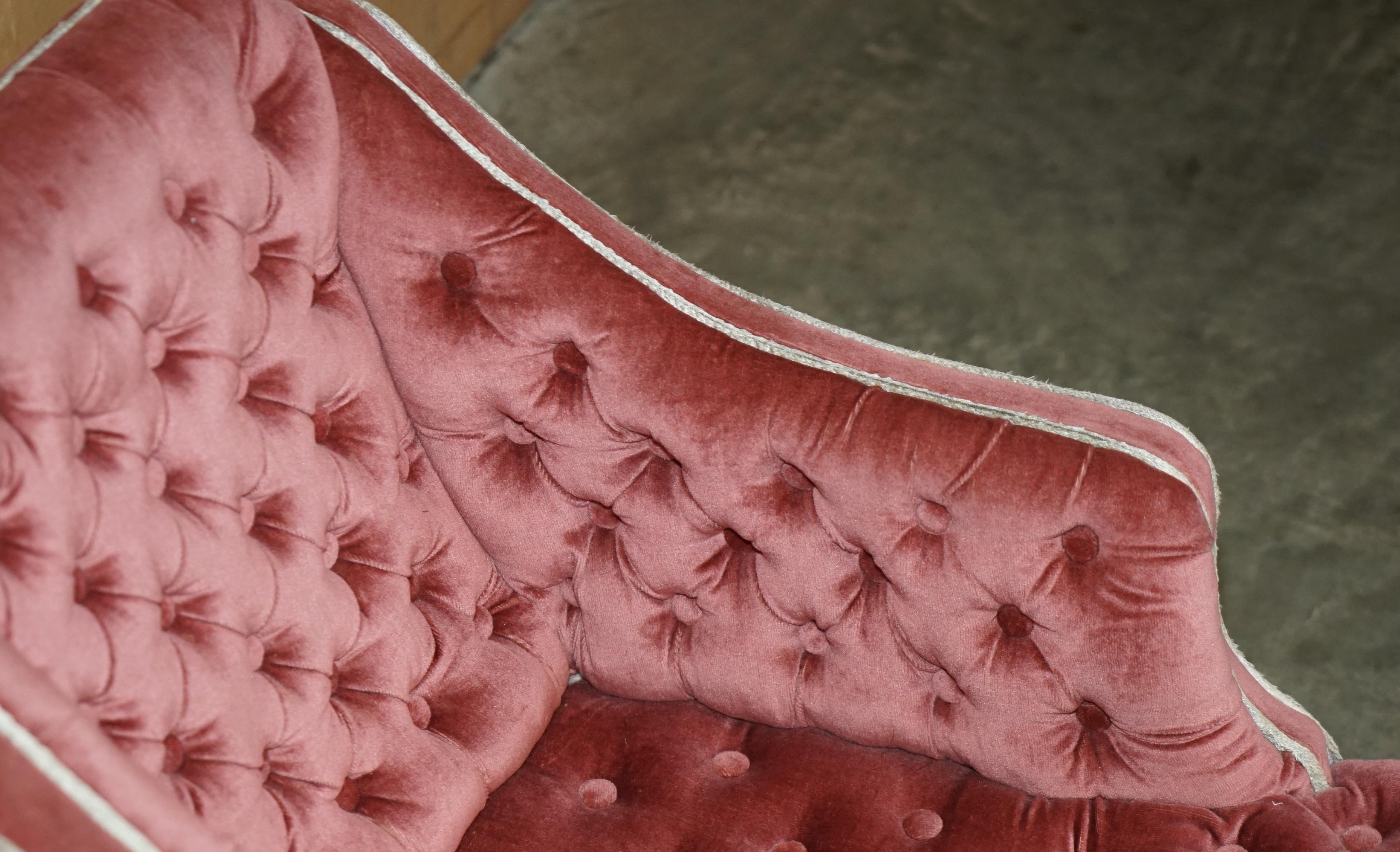 STUNNING ANTiQUE REGENCY CHESTERFIELD TUFTED „TETE A TETE“ CONVERSATION SOFA (Polster) im Angebot
