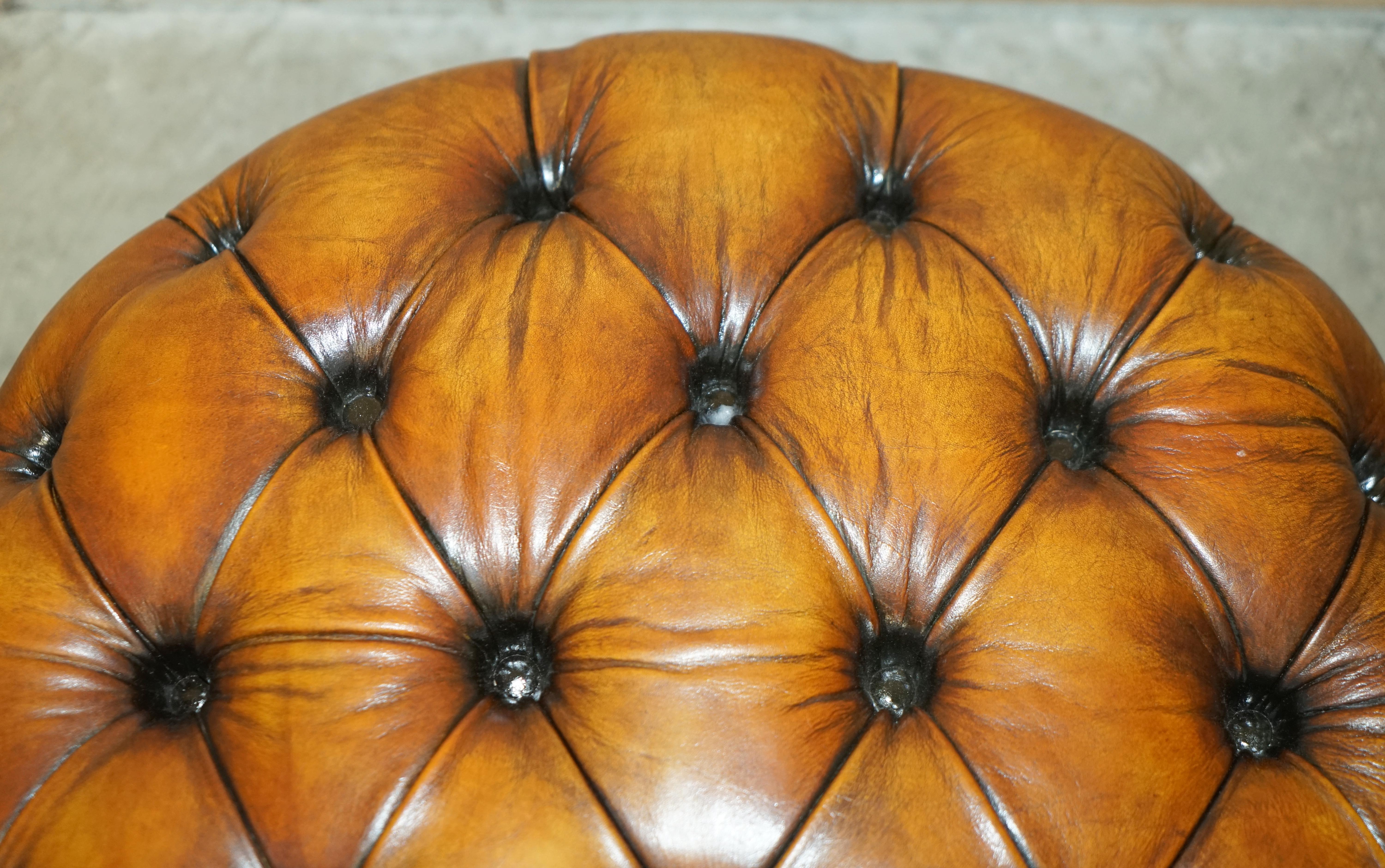 STUNNING ANTIQUE RESTORED HAND DYED CiGAR BROWN LEATHER CHESTERFIELD FOOTSTOOL 3