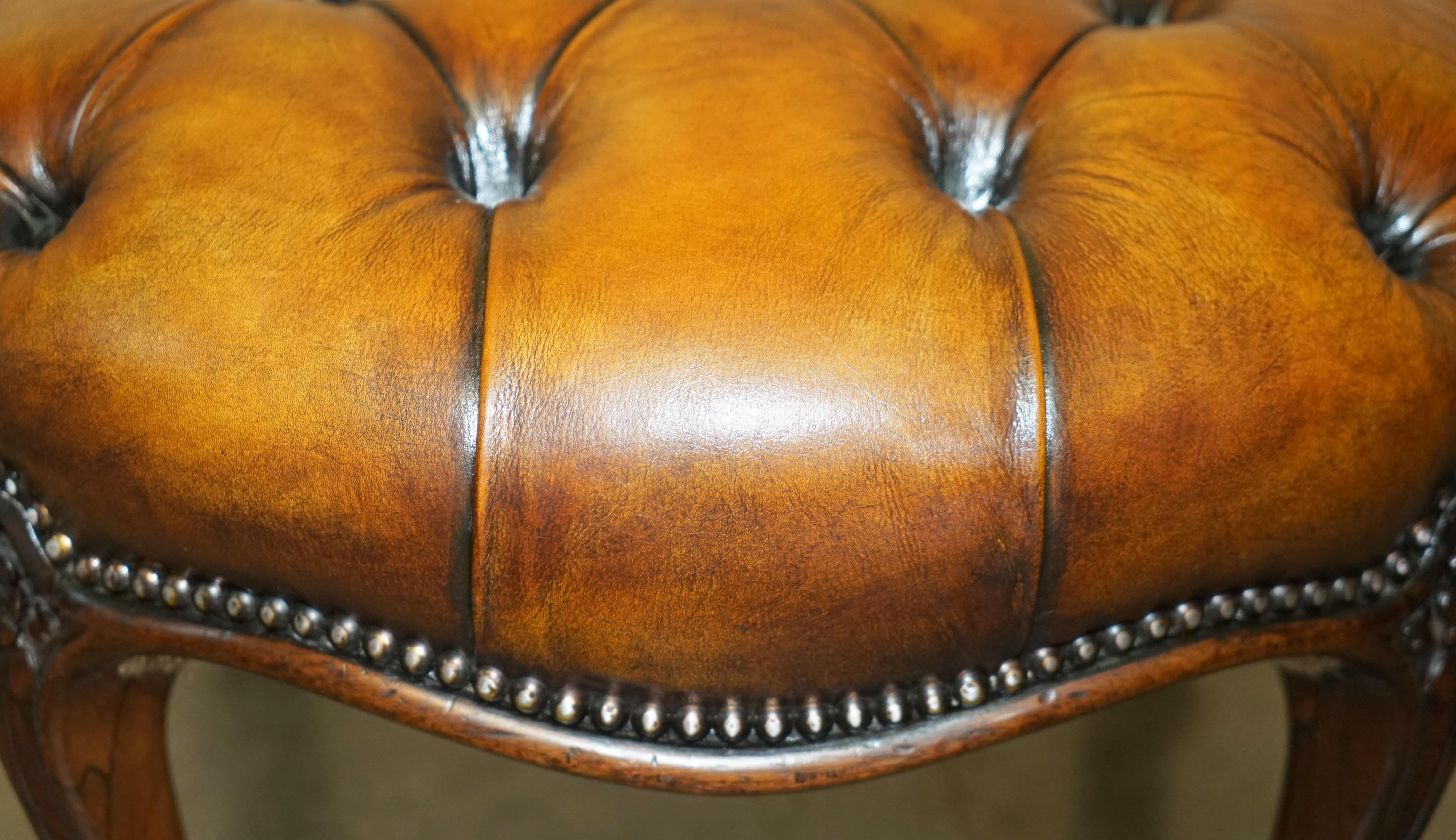 STUNNING ANTIQUE RESTORED HAND DYED CiGAR BROWN LEATHER CHESTERFIELD FOOTSTOOL 1