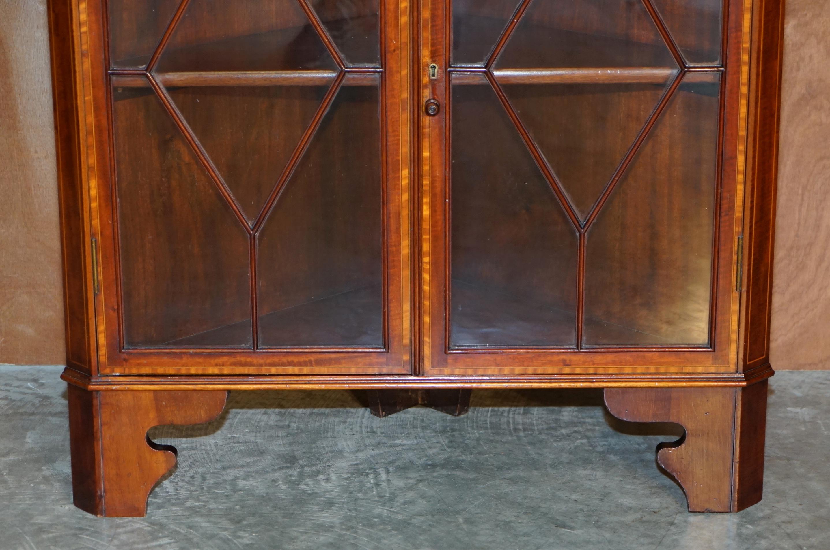 Stunning Antique Sheraton Revival Astral Glazed Inlaid Corner Bookcase Cabinet 5