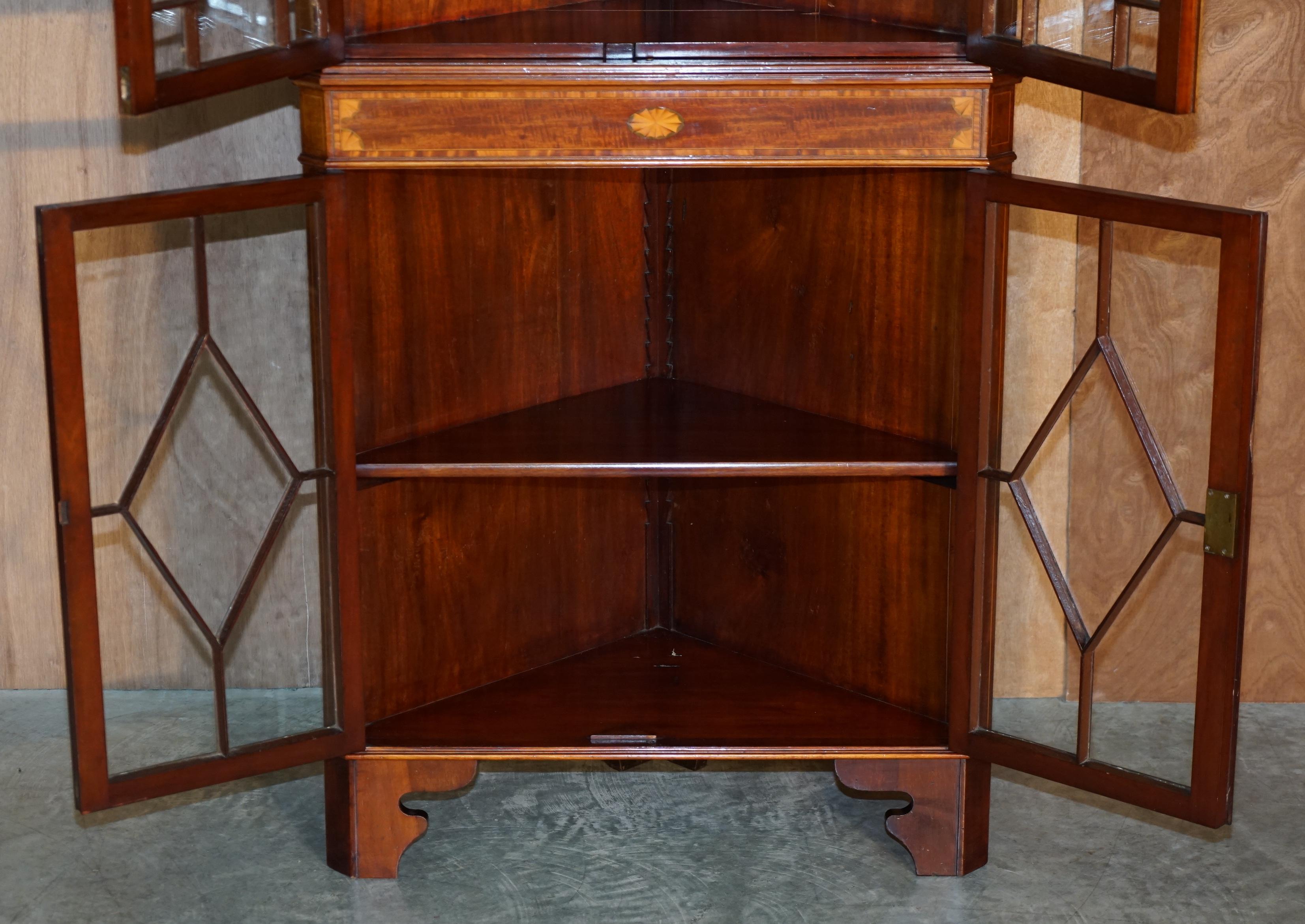 Stunning Antique Sheraton Revival Astral Glazed Inlaid Corner Bookcase Cabinet 9