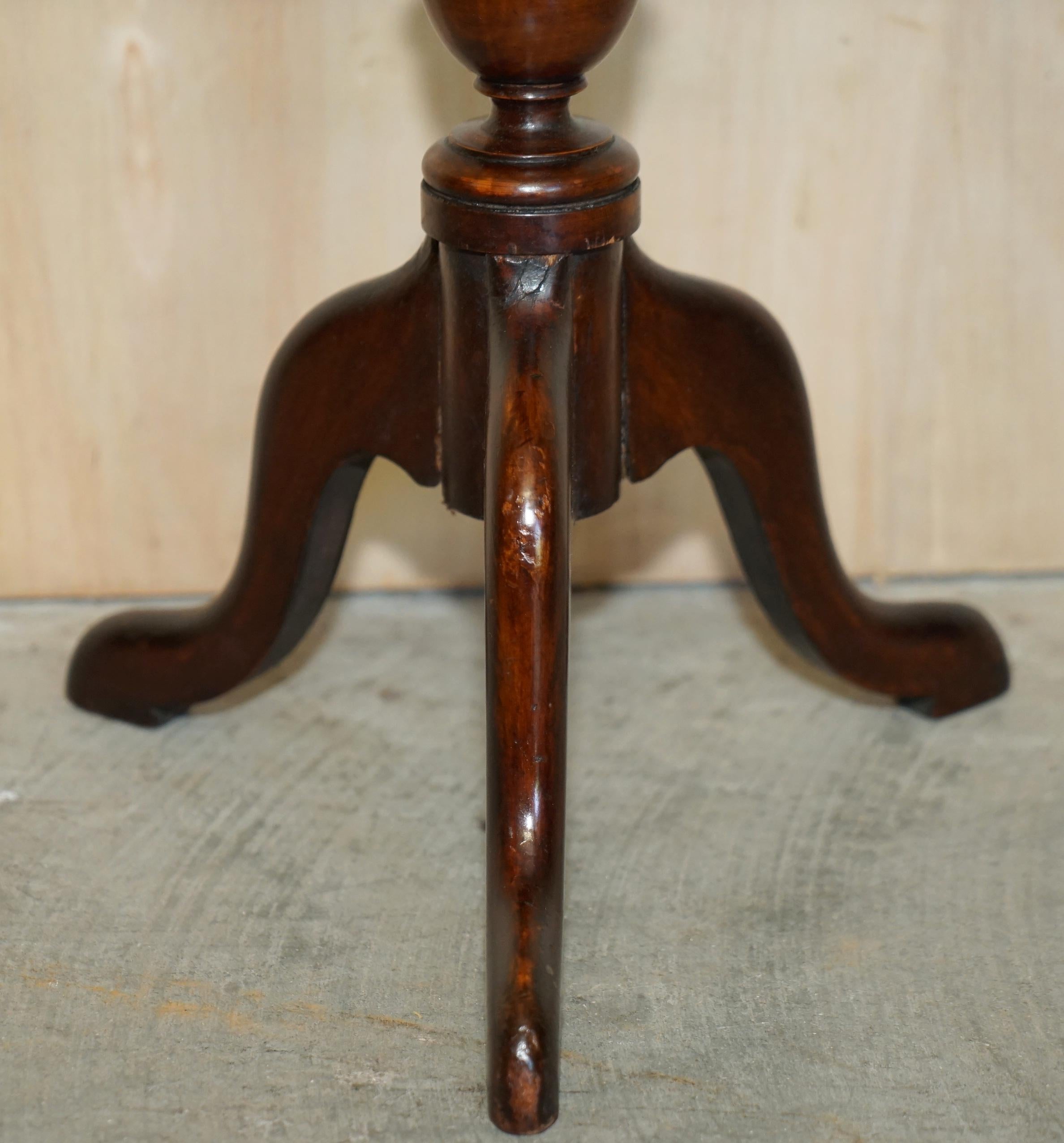 19th Century Stunning Antique Sheraton Revival Hardwood Tripod Side End Lamp Wine Table For Sale