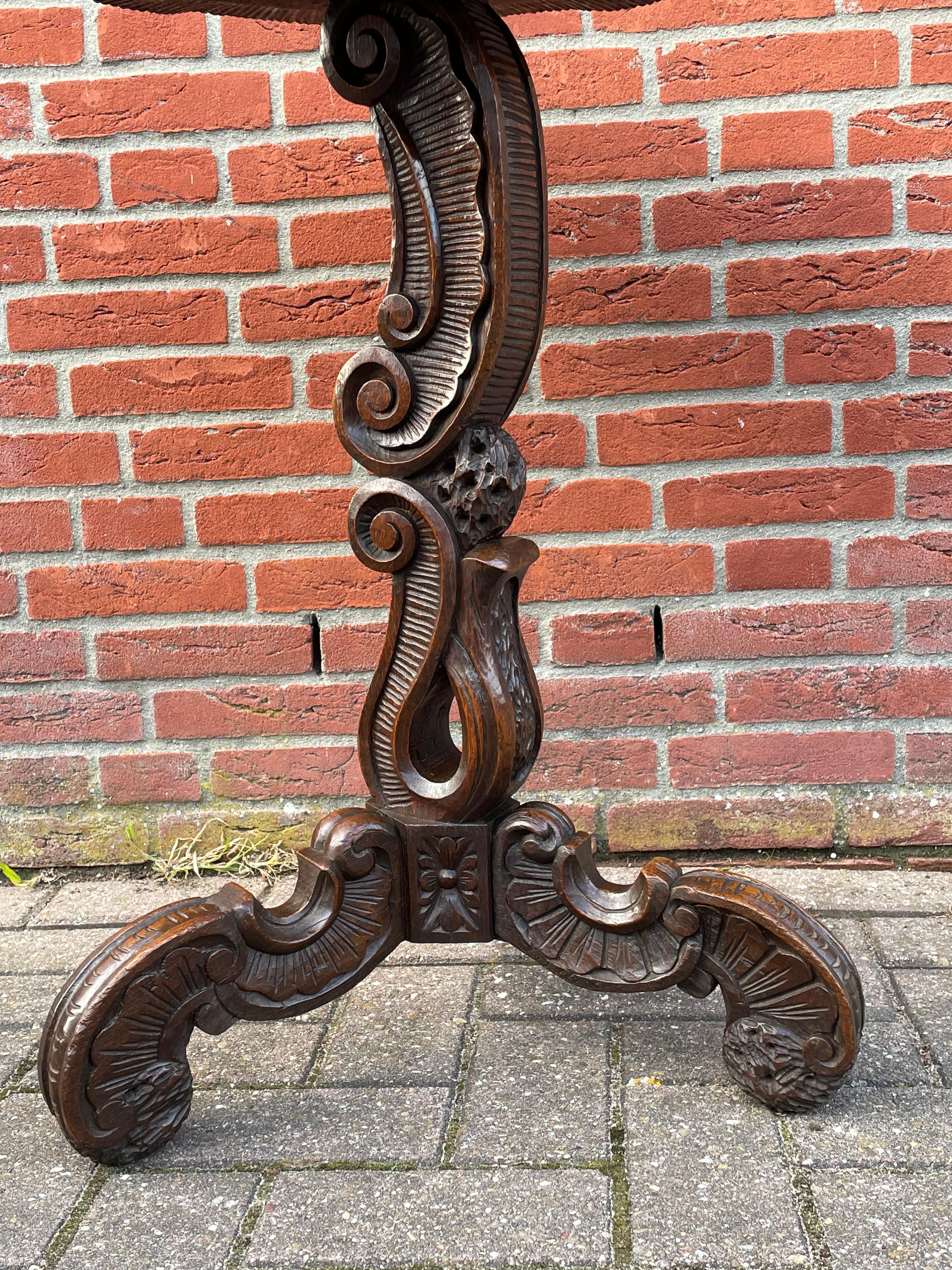 Stunning Antique Torchere or Gueridon Table w. Hand Carved Rococo Shell Motifs For Sale 1