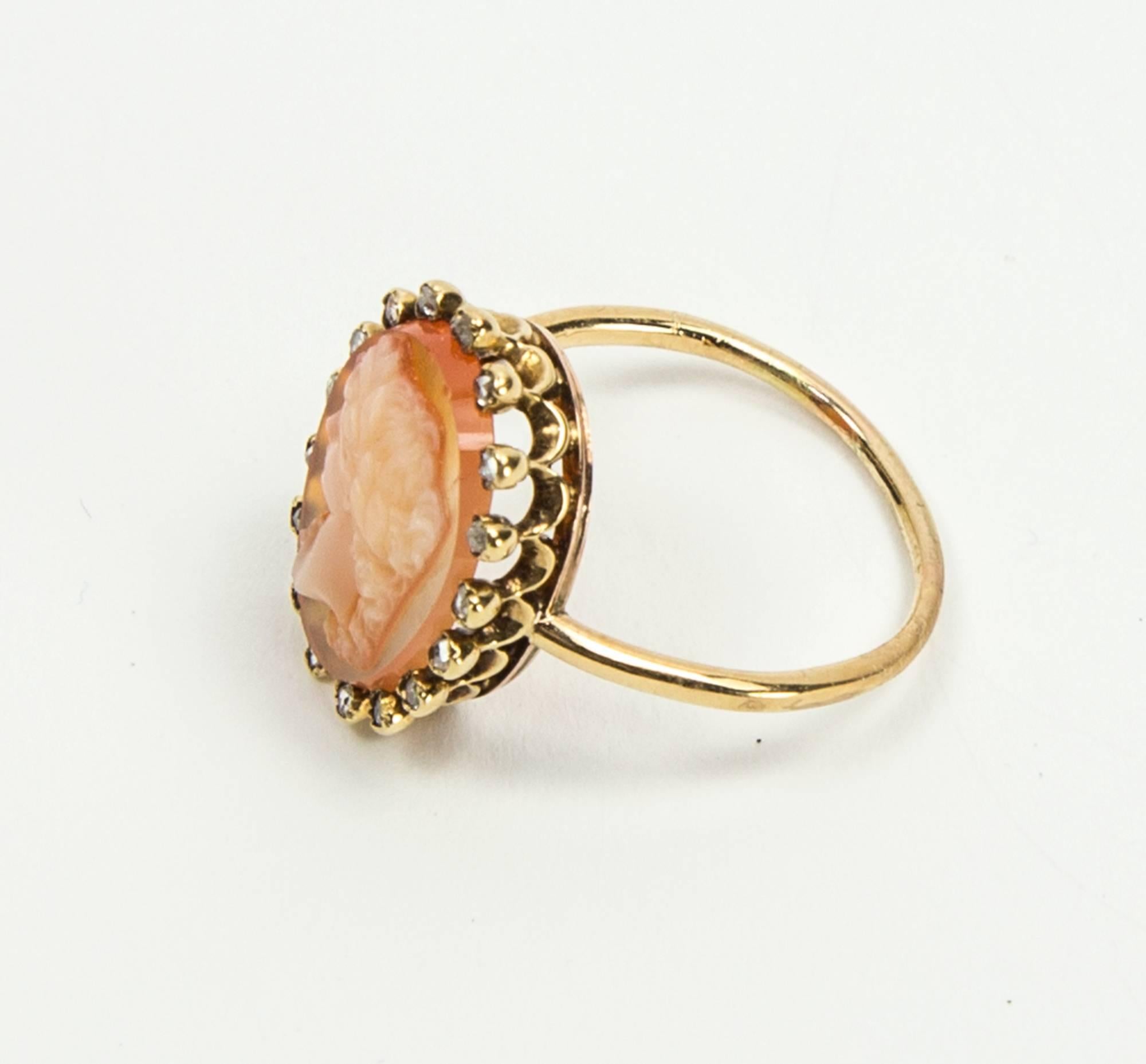 High Victorian  Beautiful Antique Stone Cameo Gold Ring Estate Fine Jewelry