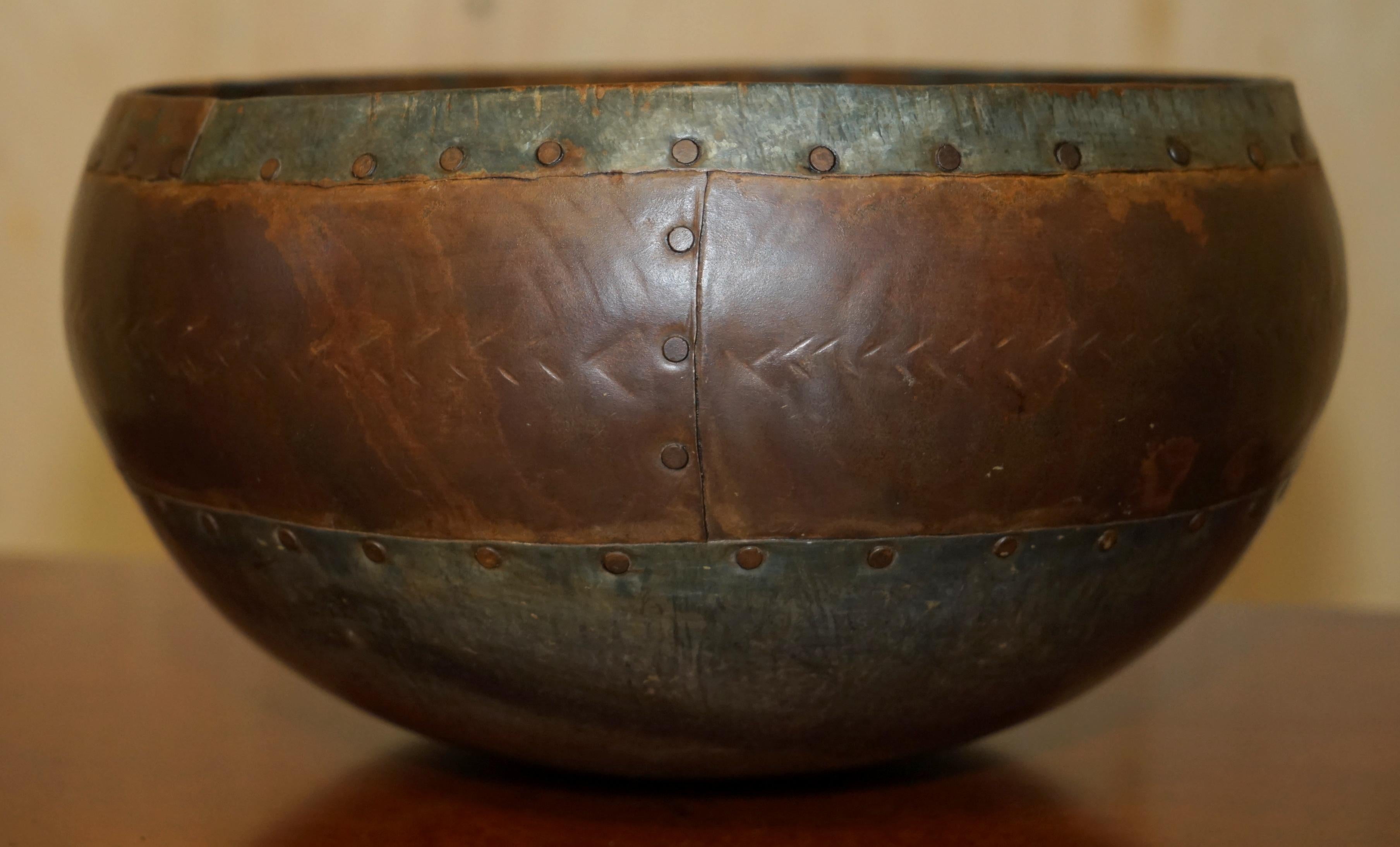 Hammered STUNNING ANTIQUE SUPER DECORATiVE HAND HAMMERED BOWL IDEAL FOR FRUIT OR PUNCH For Sale
