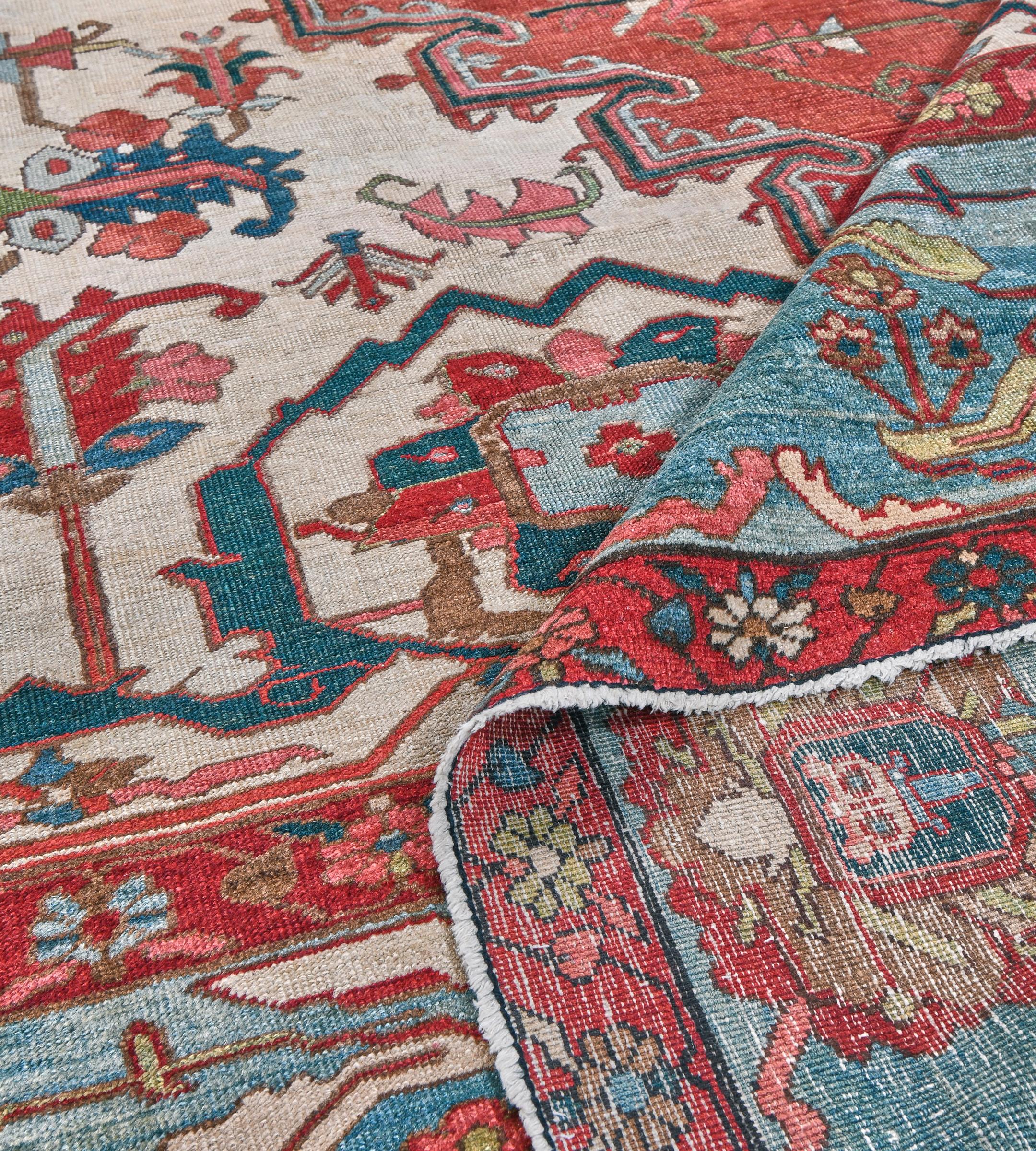Stunning Antique Traditional Hand-Woven Persian Serapi For Sale 6