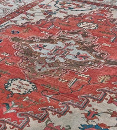 Stunning Antique Traditional Hand-Woven Persian Serapi