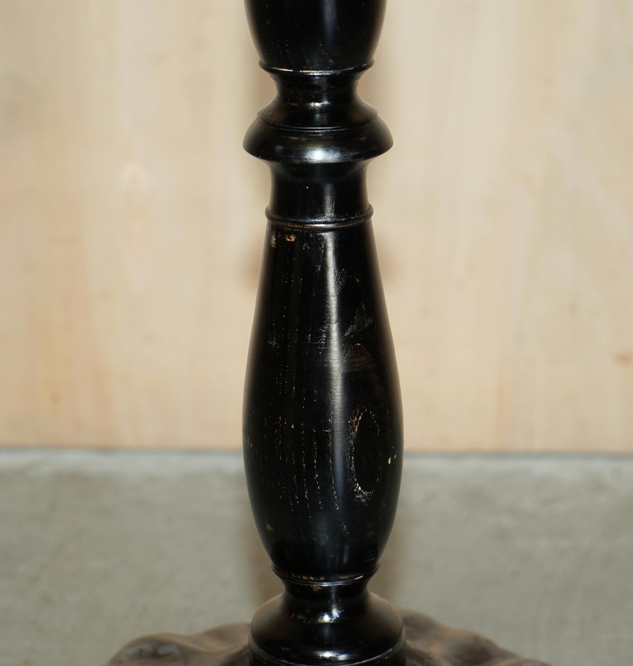 Stunning Antique Victorian 1860 Black Lacquer Mother of Pearl Chess Games Table For Sale 2