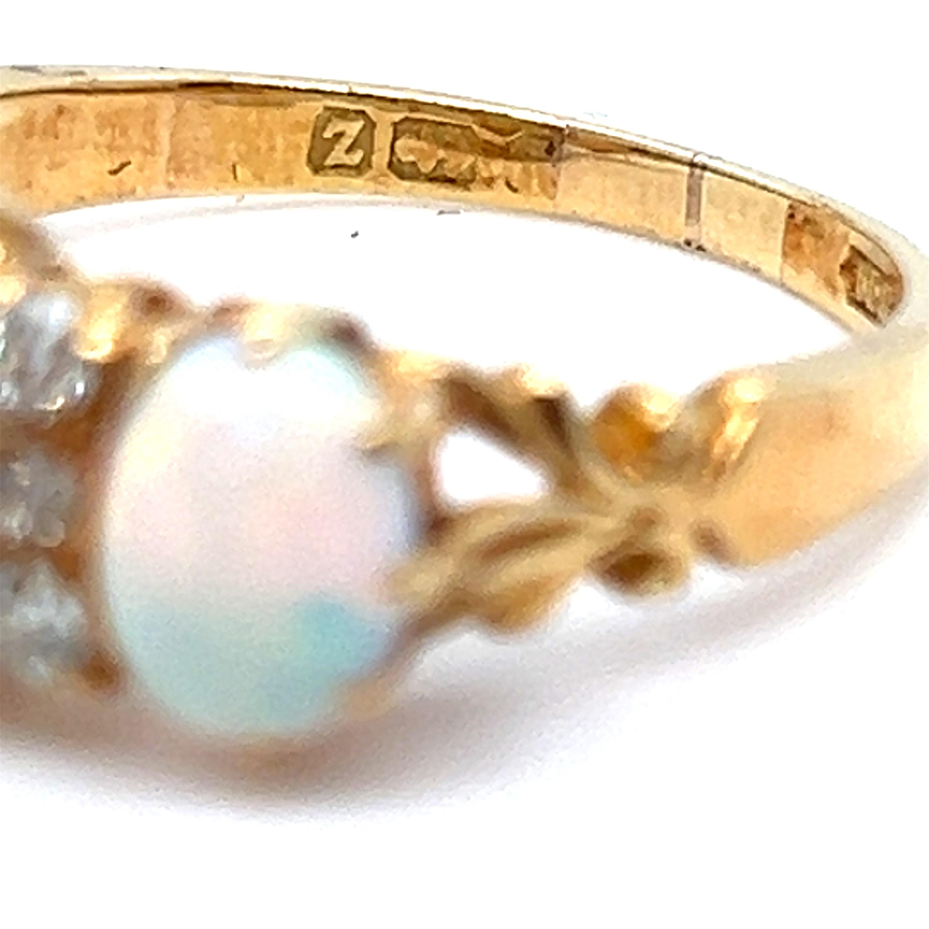 Stunning Antique Victorian 18K Yellow Gold Opal and Diamond Wedding Band Ring. In Good Condition In San Francisco, CA