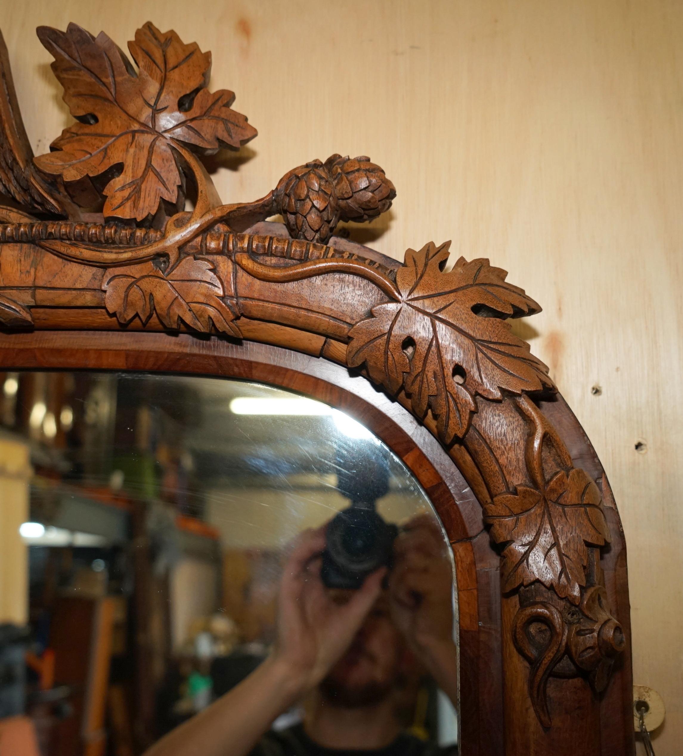 STUNNING ANTIQUE ViCTORIAN HAND CARVED CIR 1860 AMERICAN EAGLE OVERMANTLE MIRROR For Sale 2