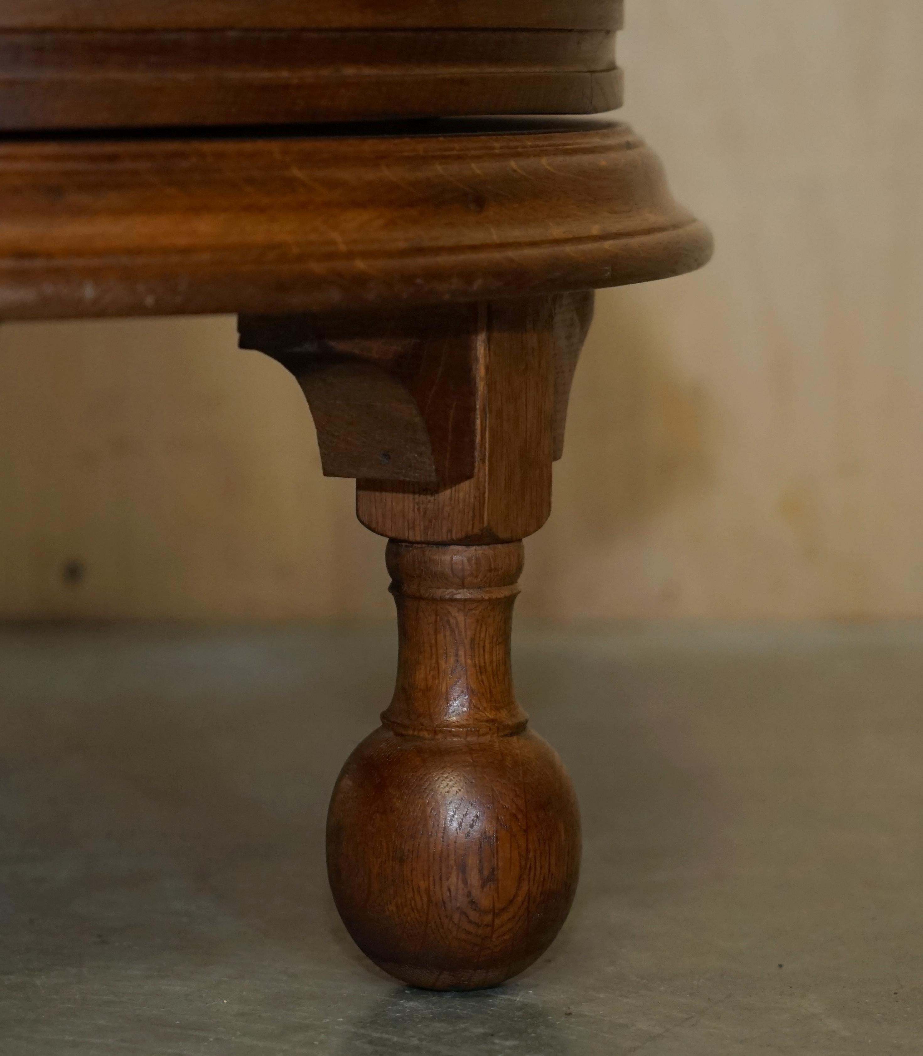 Stunning Antique Victorian Hand Carved Oak Revolving Snooker Pool Cue Rack For Sale 5