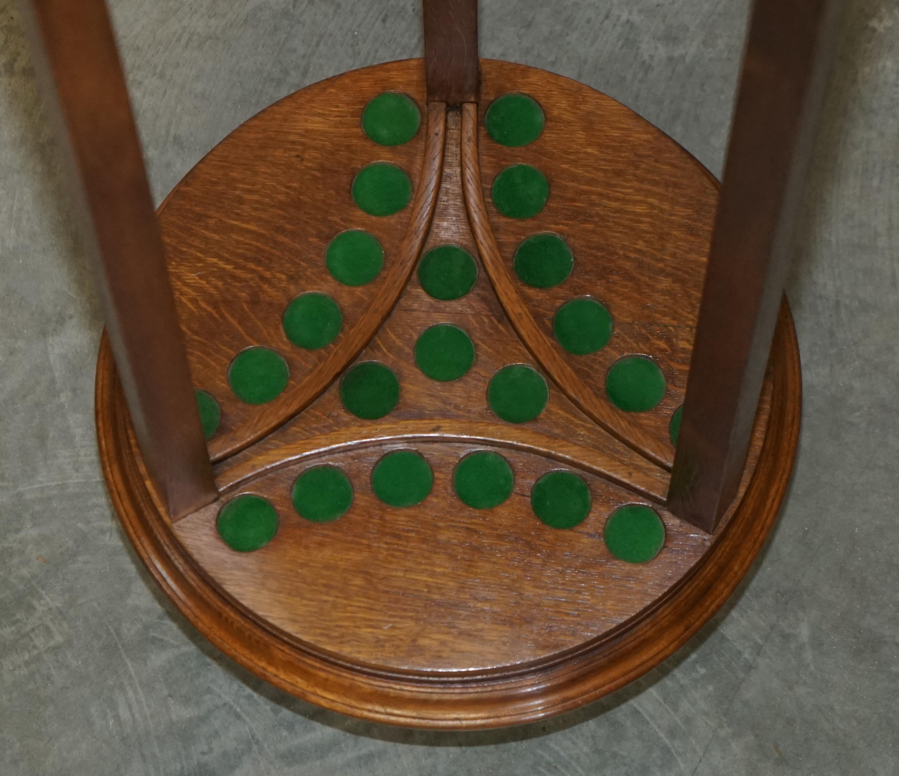 Stunning Antique Victorian Hand Carved Oak Revolving Snooker Pool Cue Rack For Sale 7