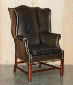 STUNNING ANTiQUE VICTORIAN LEATHER WINGBACK ARMCHAIR THOMAS CHIPPENDALE BUTTONS