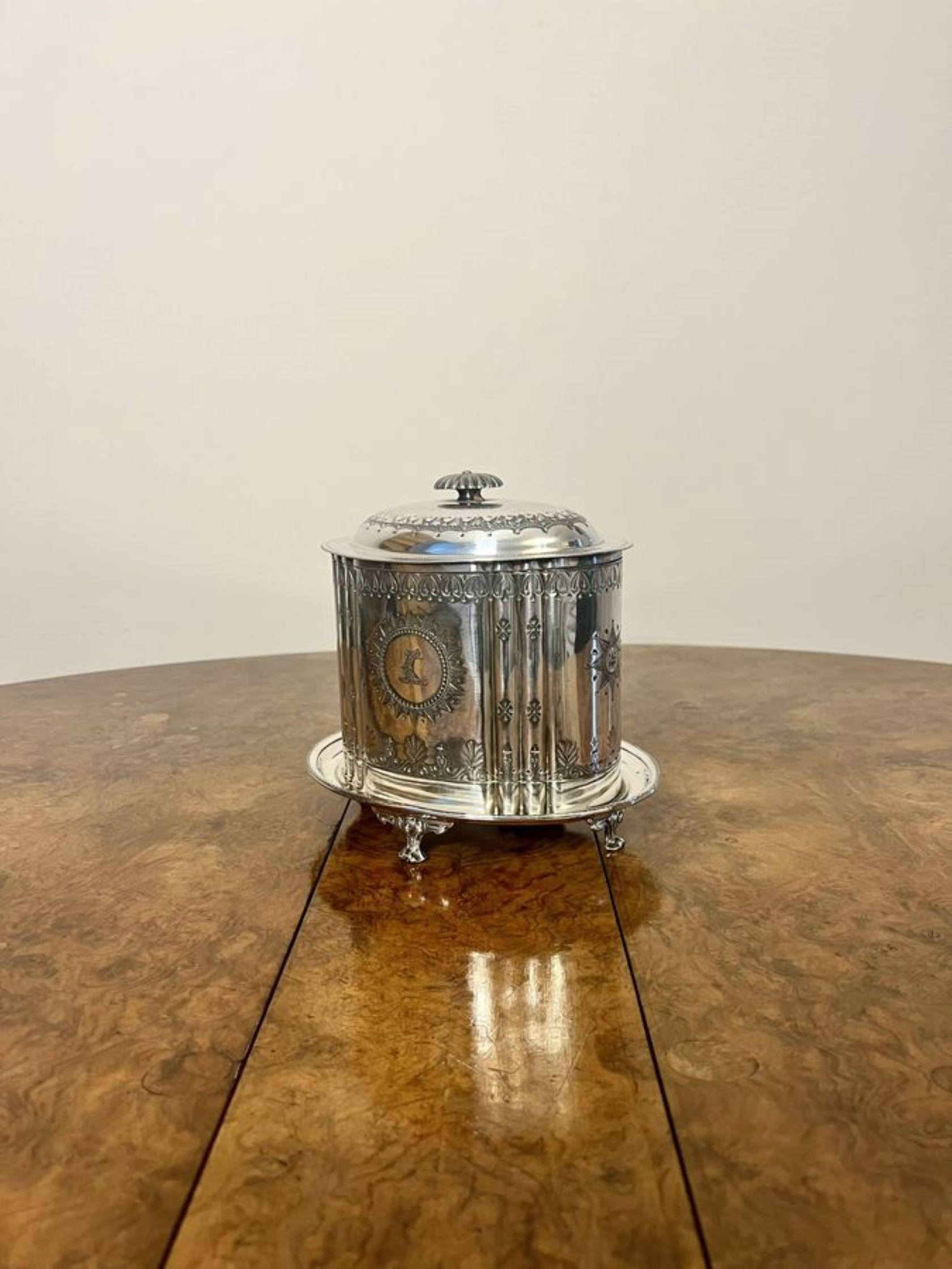 19th Century Stunning antique Victorian silver plated biscuit barrel For Sale